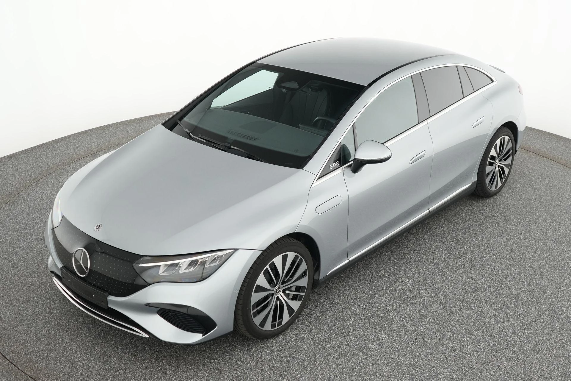 Mercedes-Benz EQE 300 Luxury Line + LEDER + TREKHAAK + CARPLAY + CAMERA +