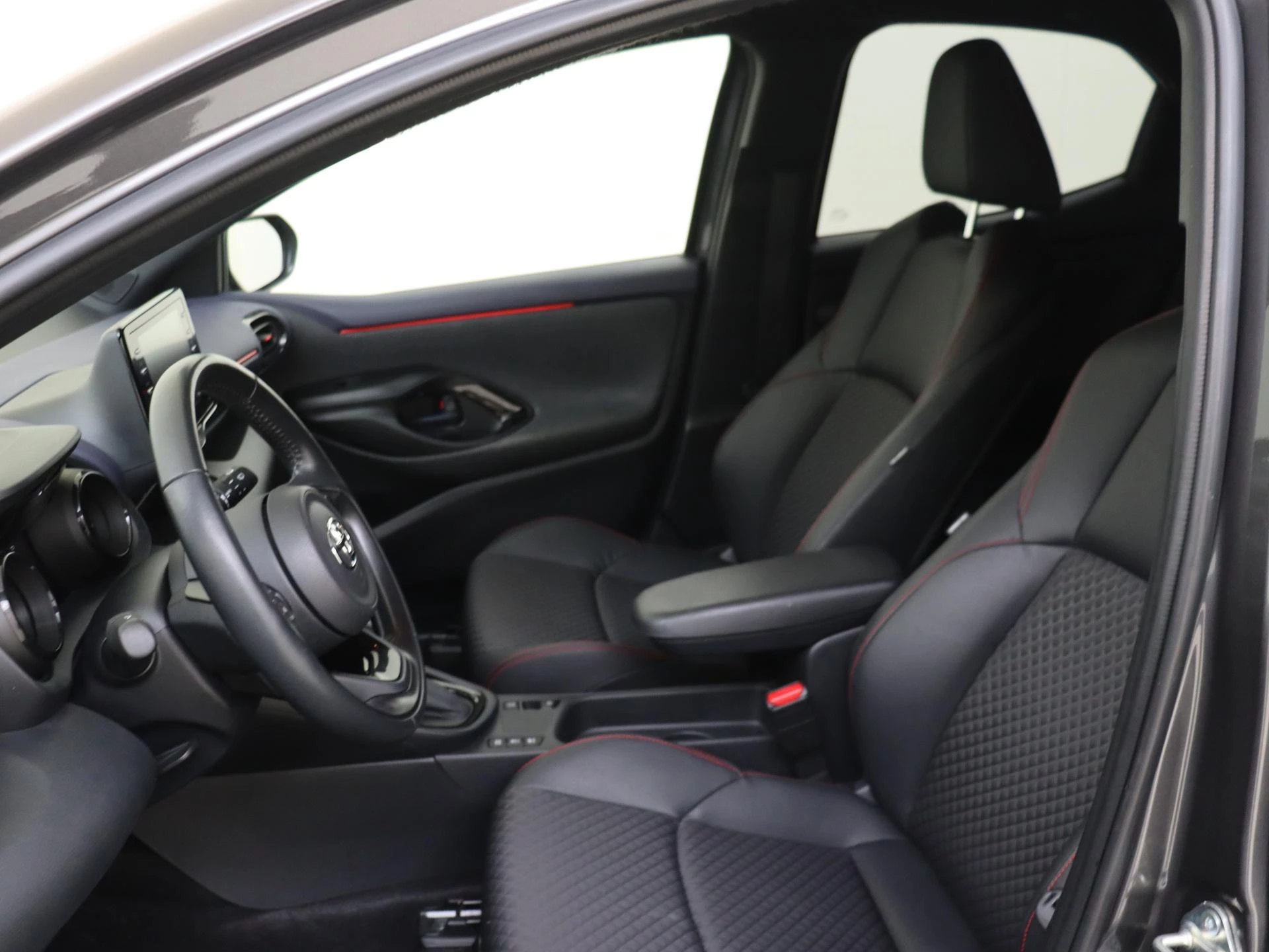 Toyota-Yaris-image-14