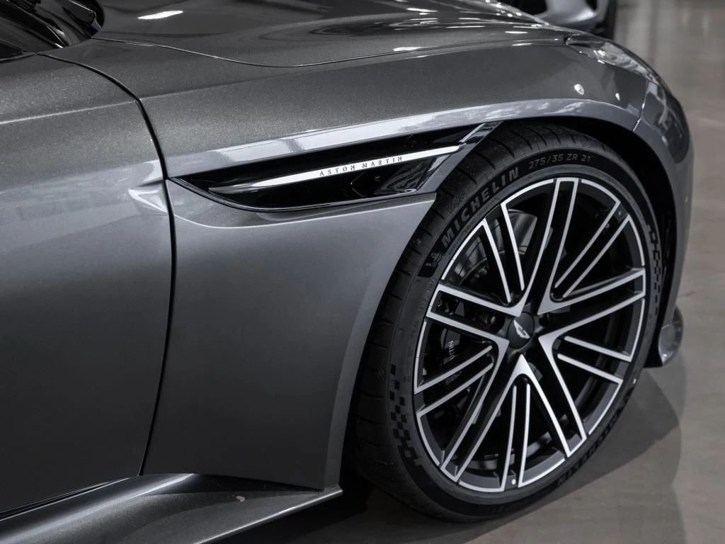 Aston Martin DB12 Coupe Bowers & Wilkins