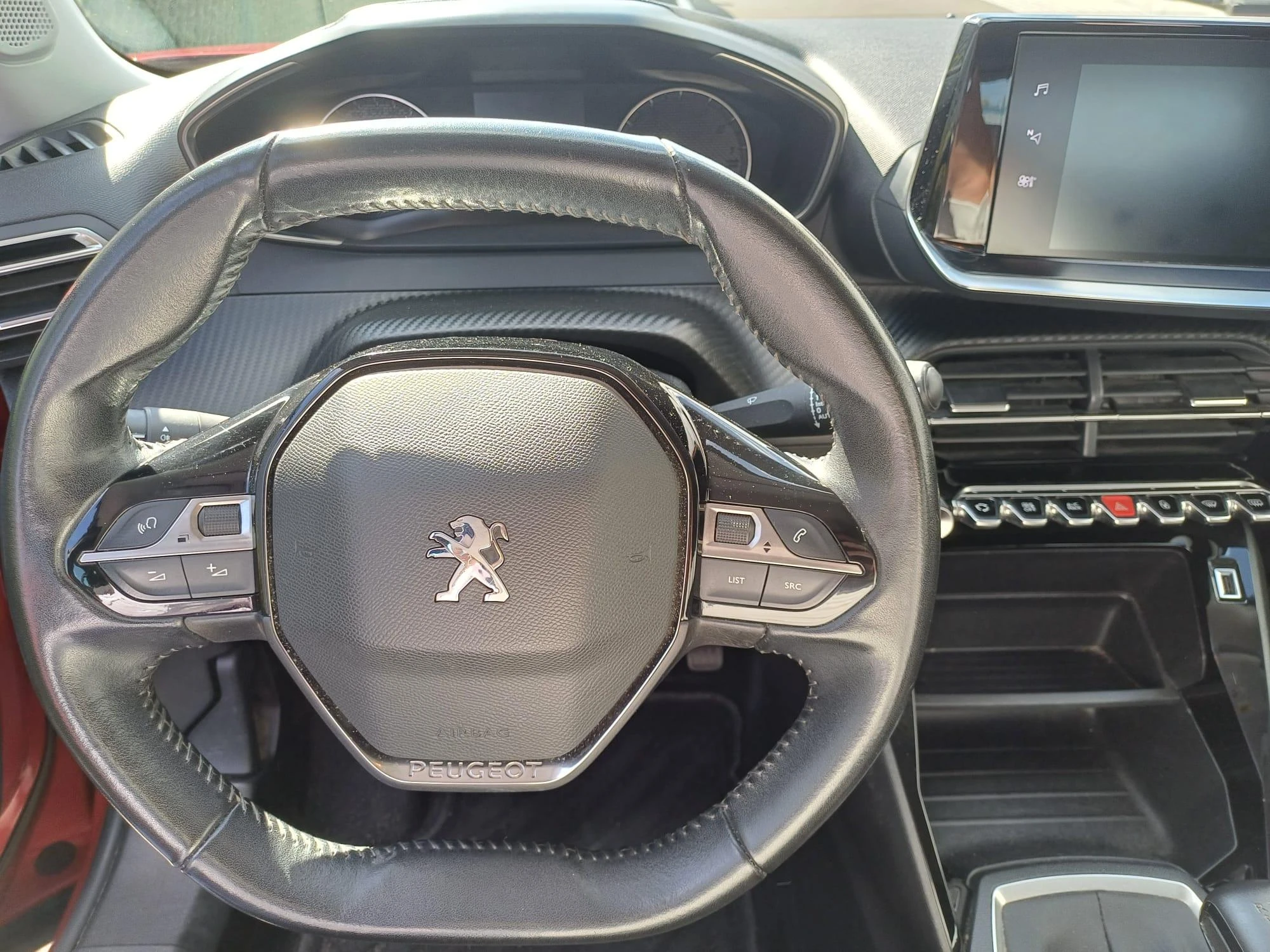 Peugeot-2008-image-11