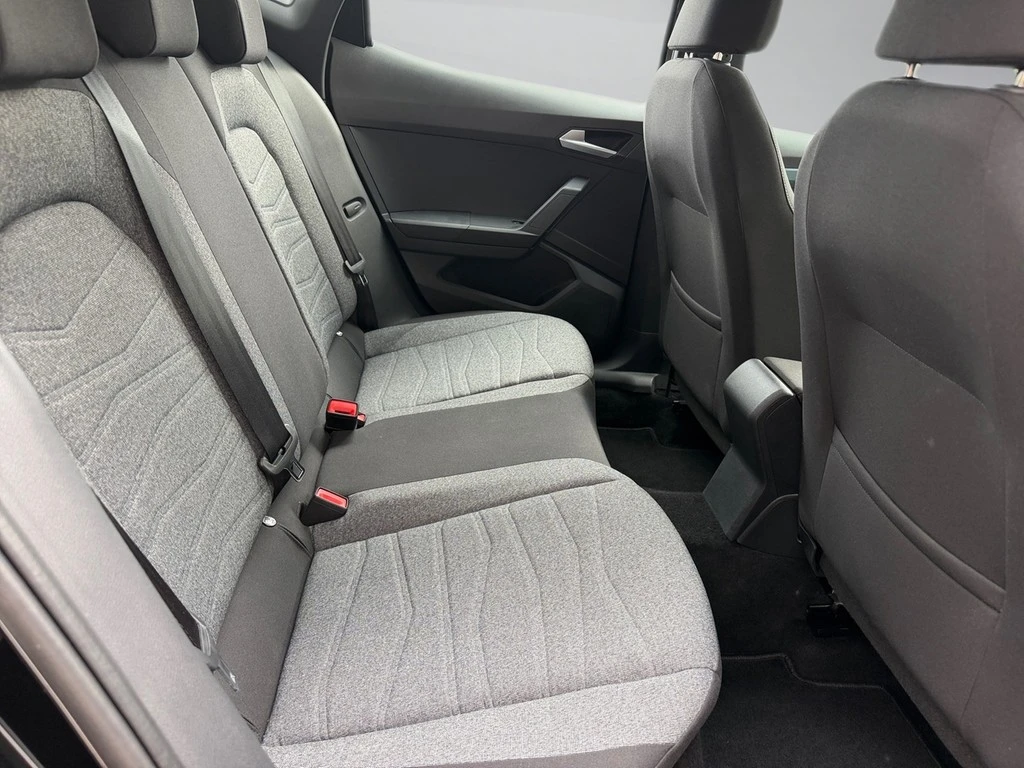 SEAT-Arona-image-10