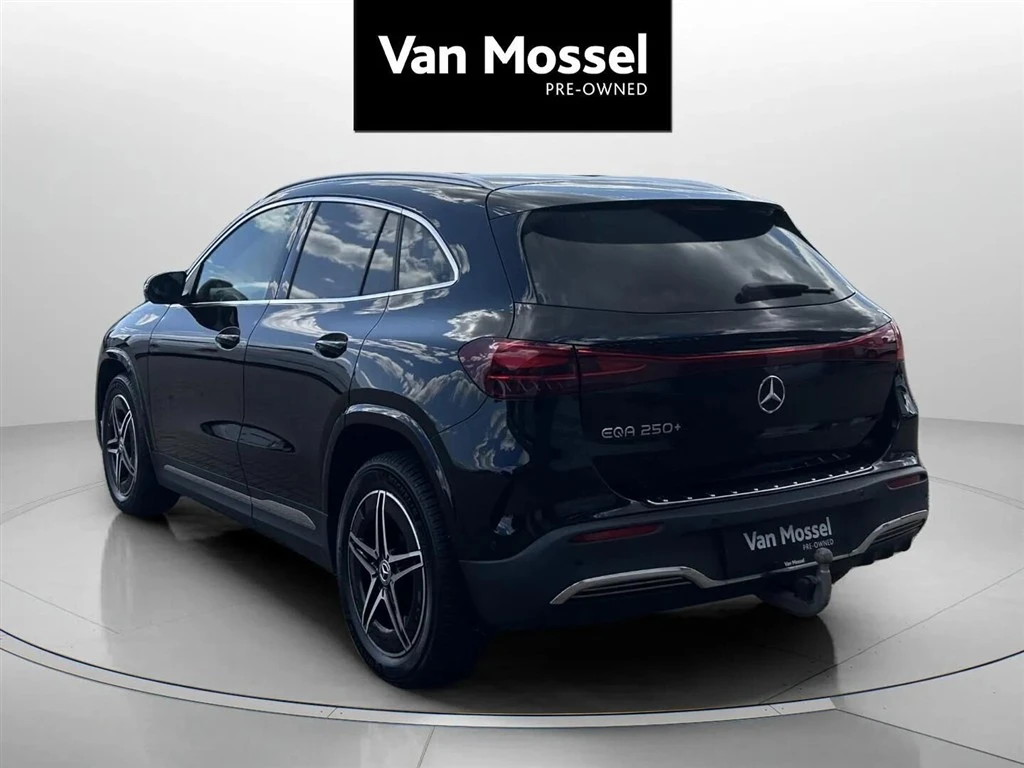 Mercedes-Benz-EQA-image-6