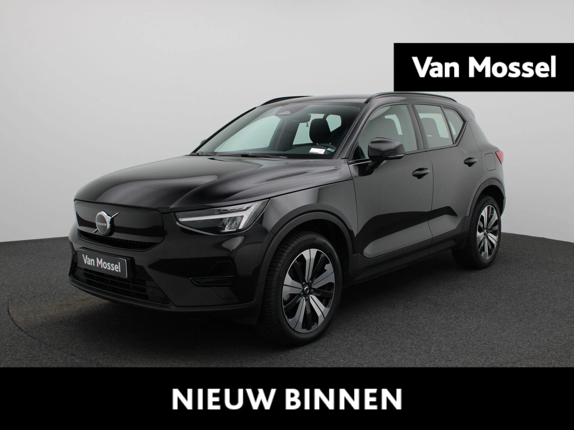 Volvo-XC40-image-0