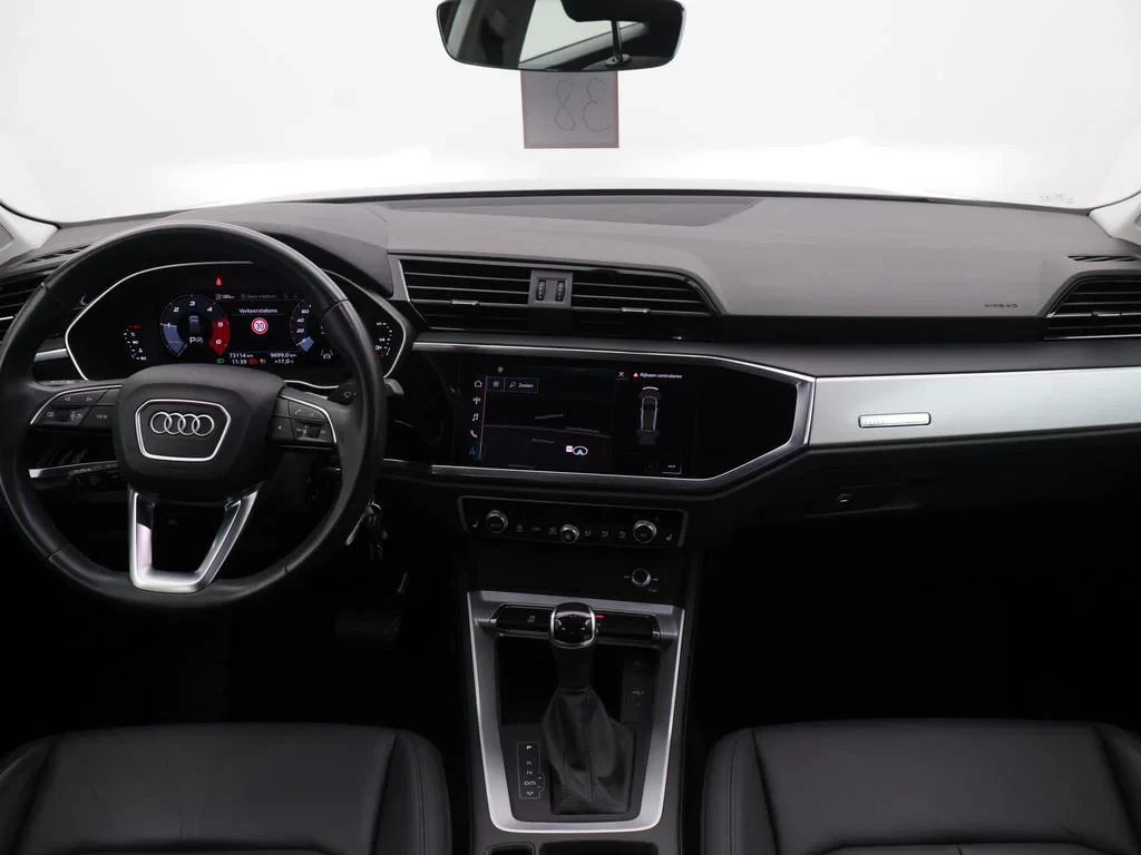 Audi-Q3-image-11