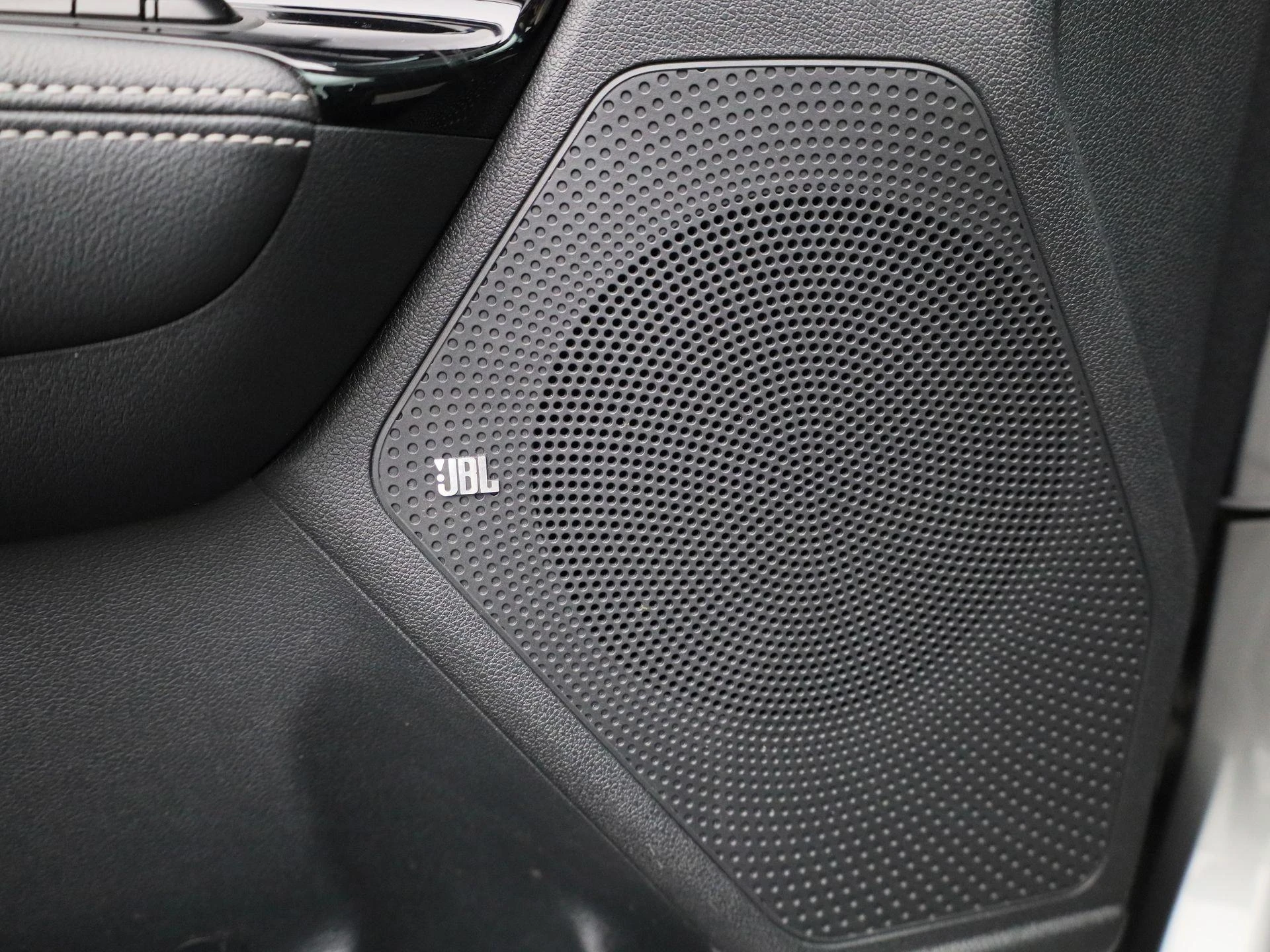 Kia-Niro-image-25