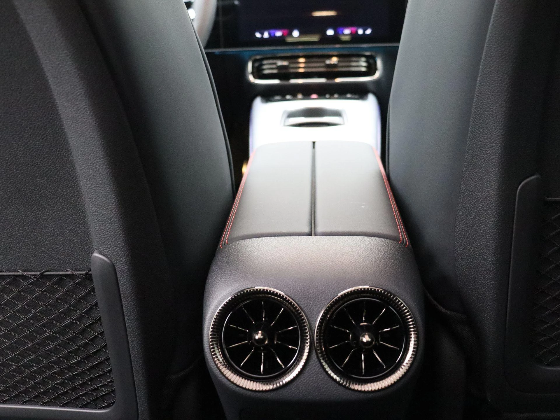Mercedes-Benz-CLA-image-17