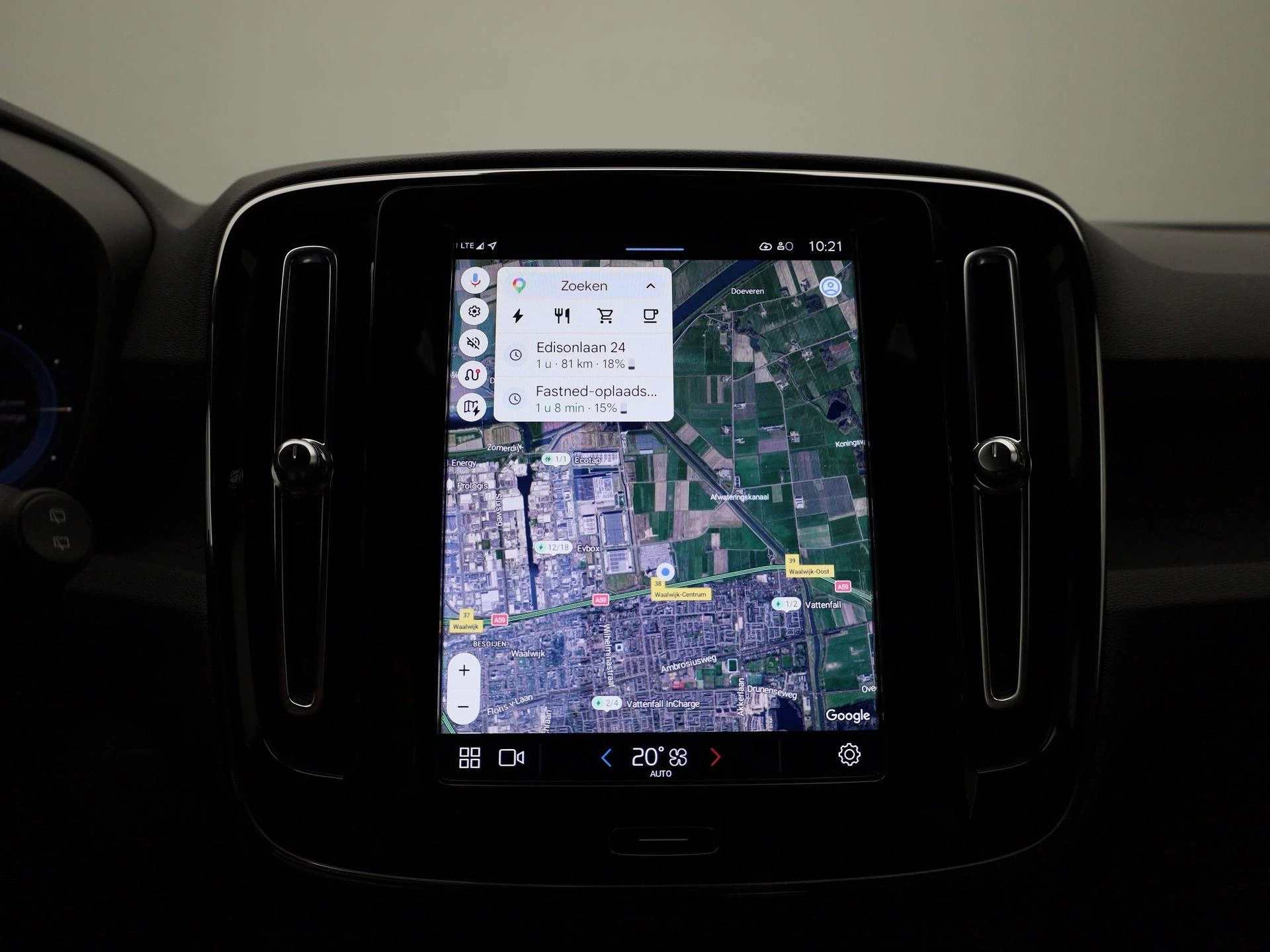 Volvo-XC40-image-17