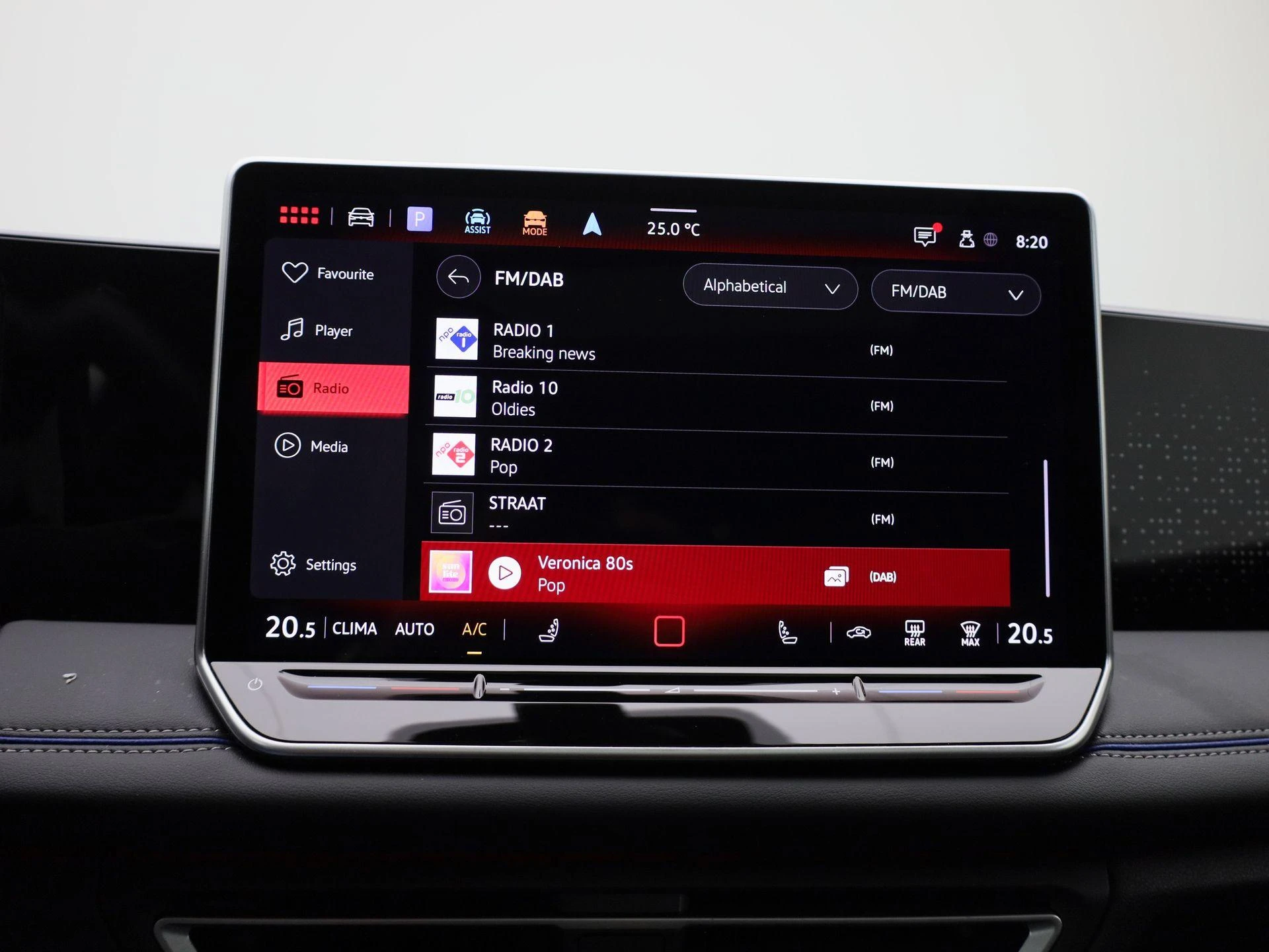 Volkswagen-Tiguan-image-22