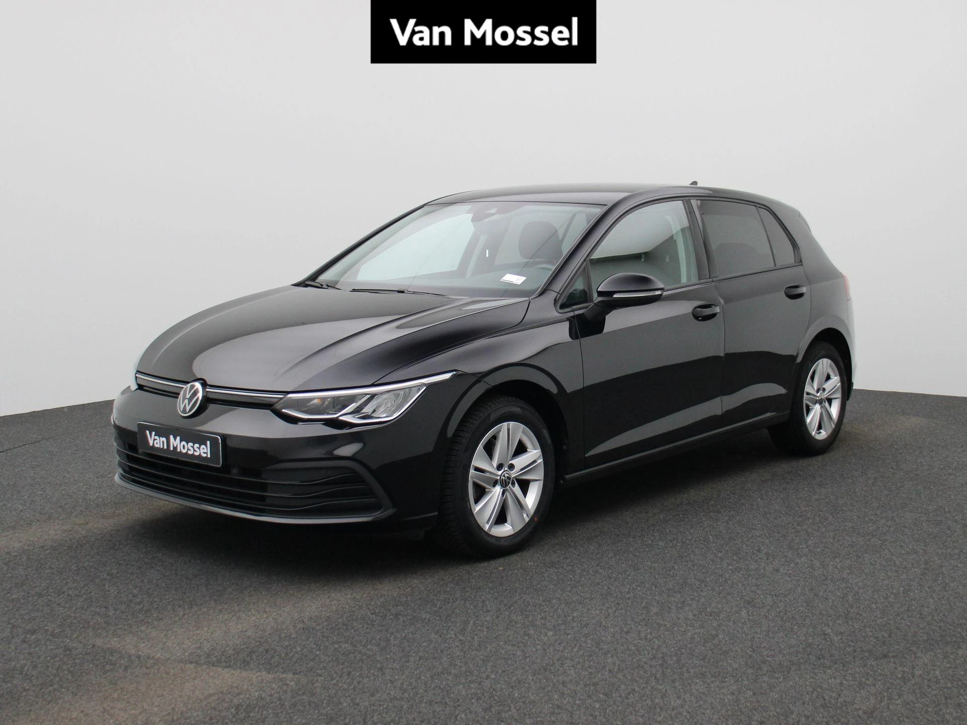 Volkswagen-Golf-image-0