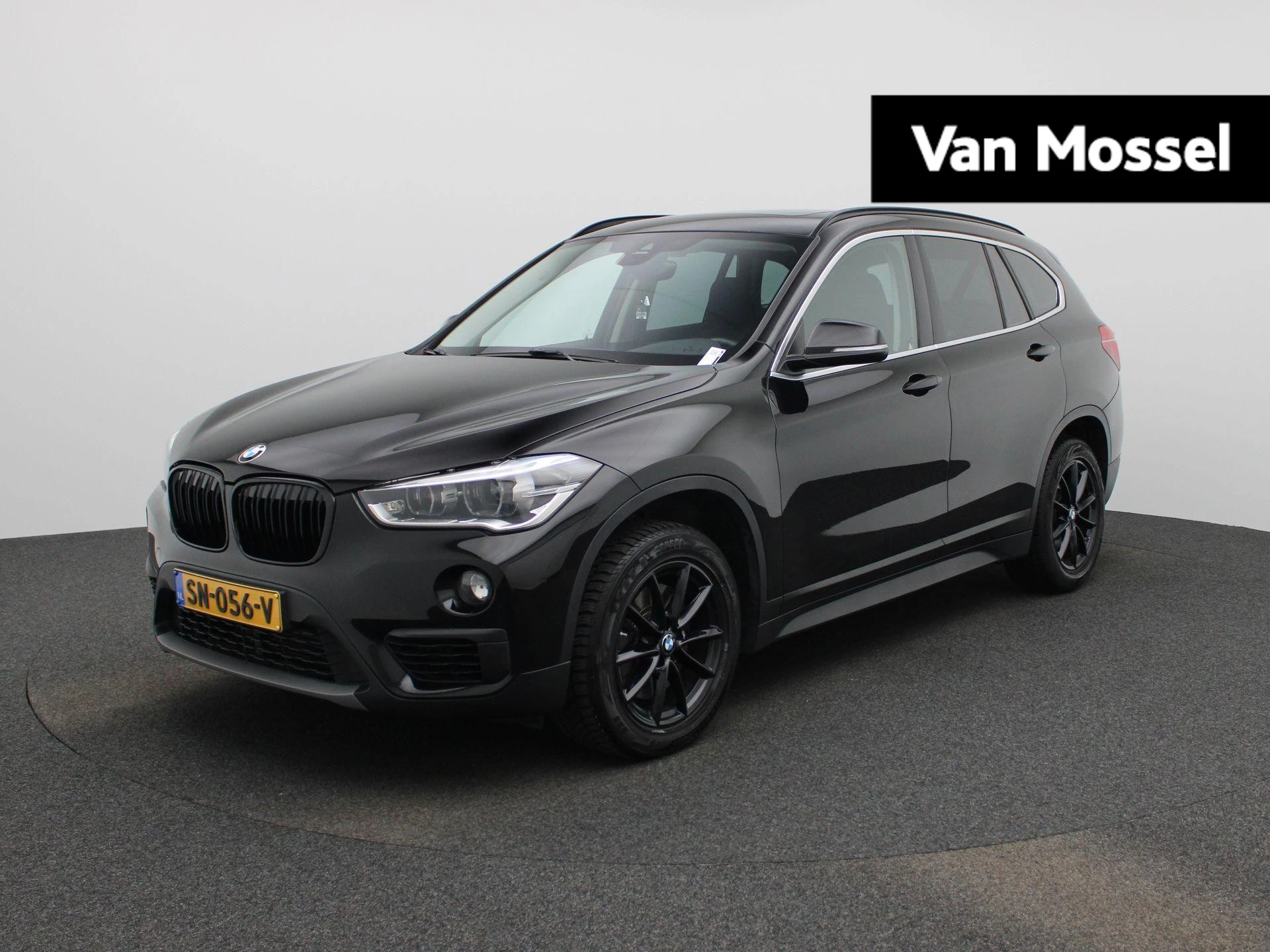 BMW-X1-image-0
