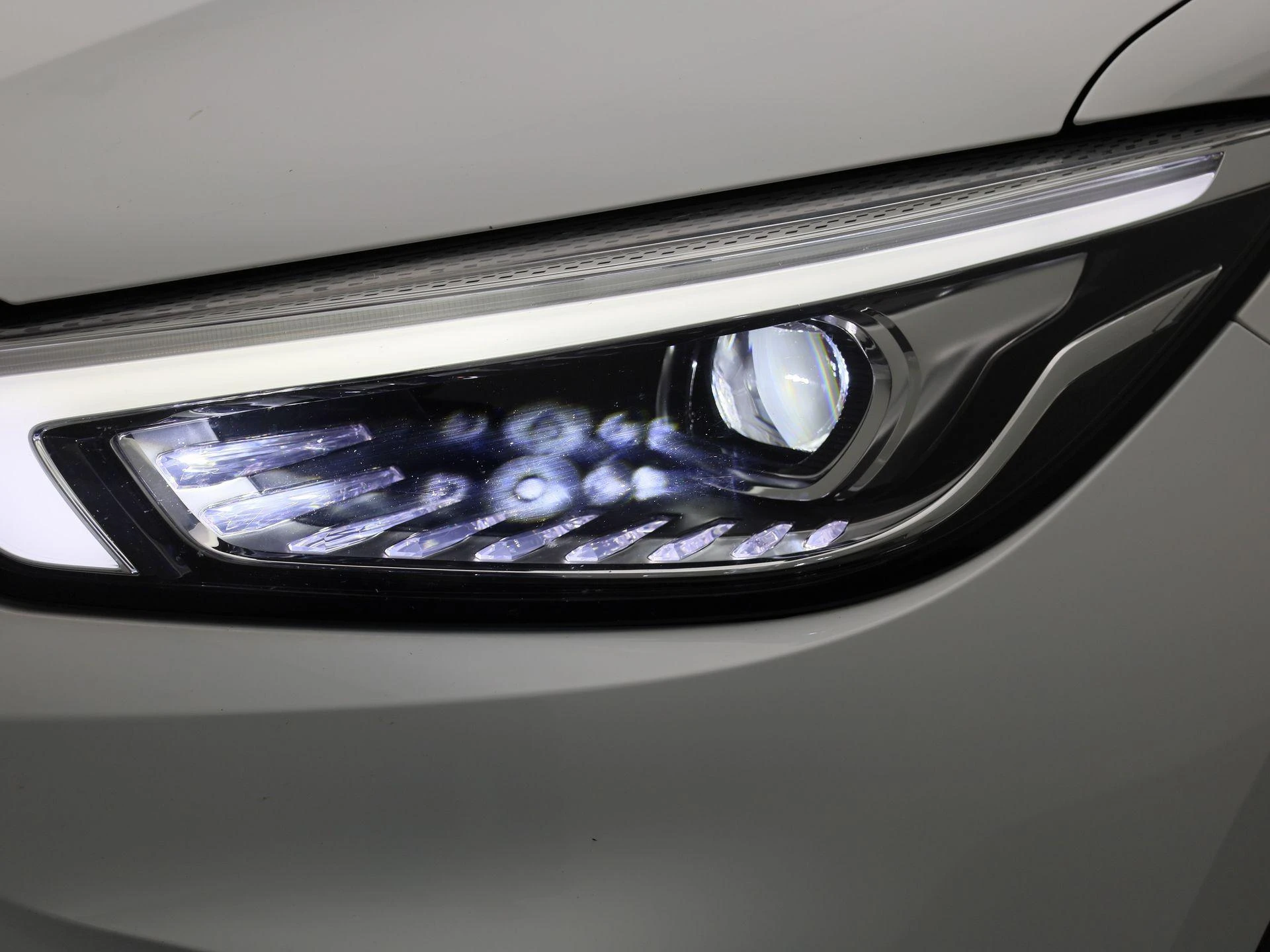 MG-ZS EV-image-13