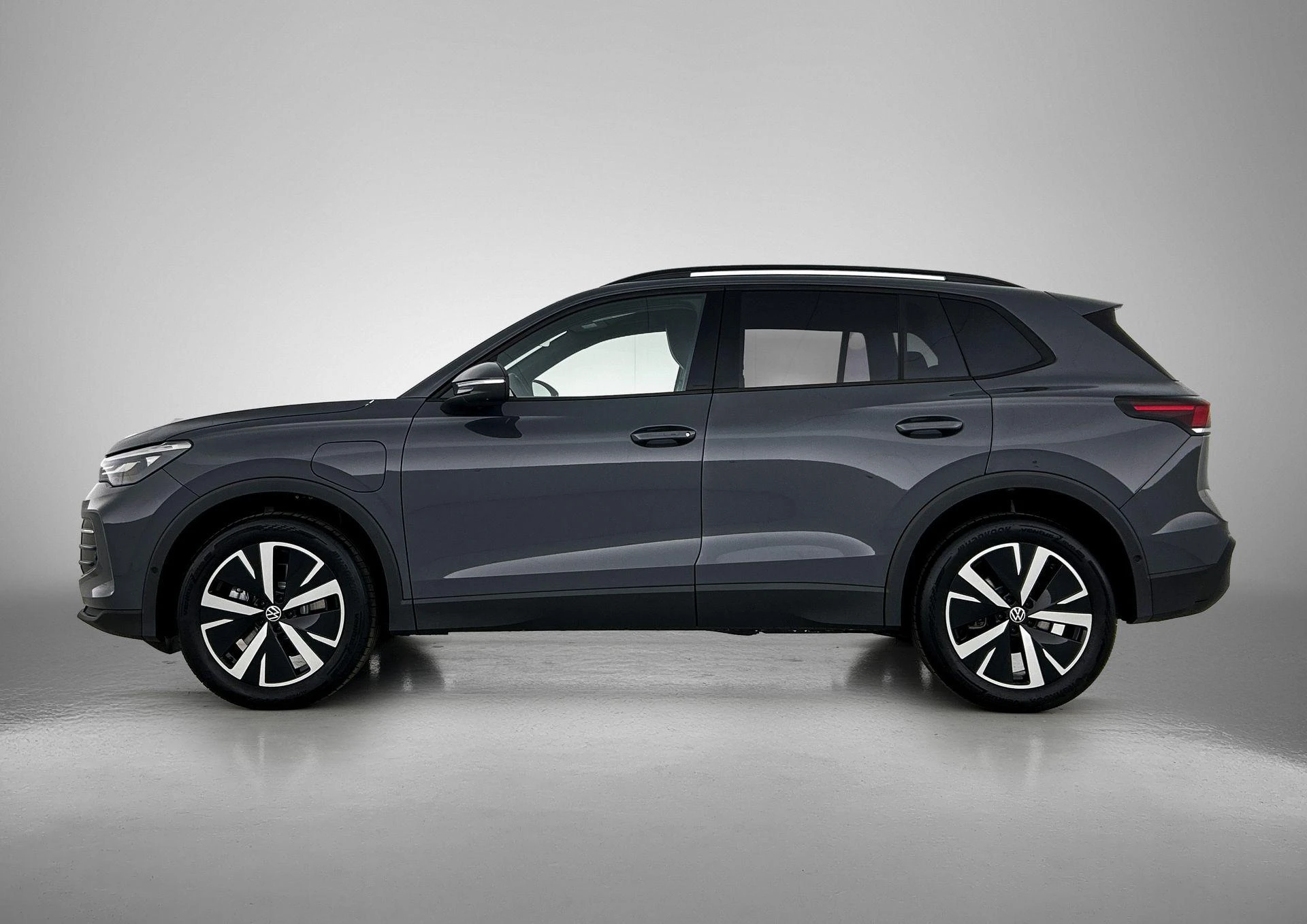 Volkswagen-Tiguan-image-1
