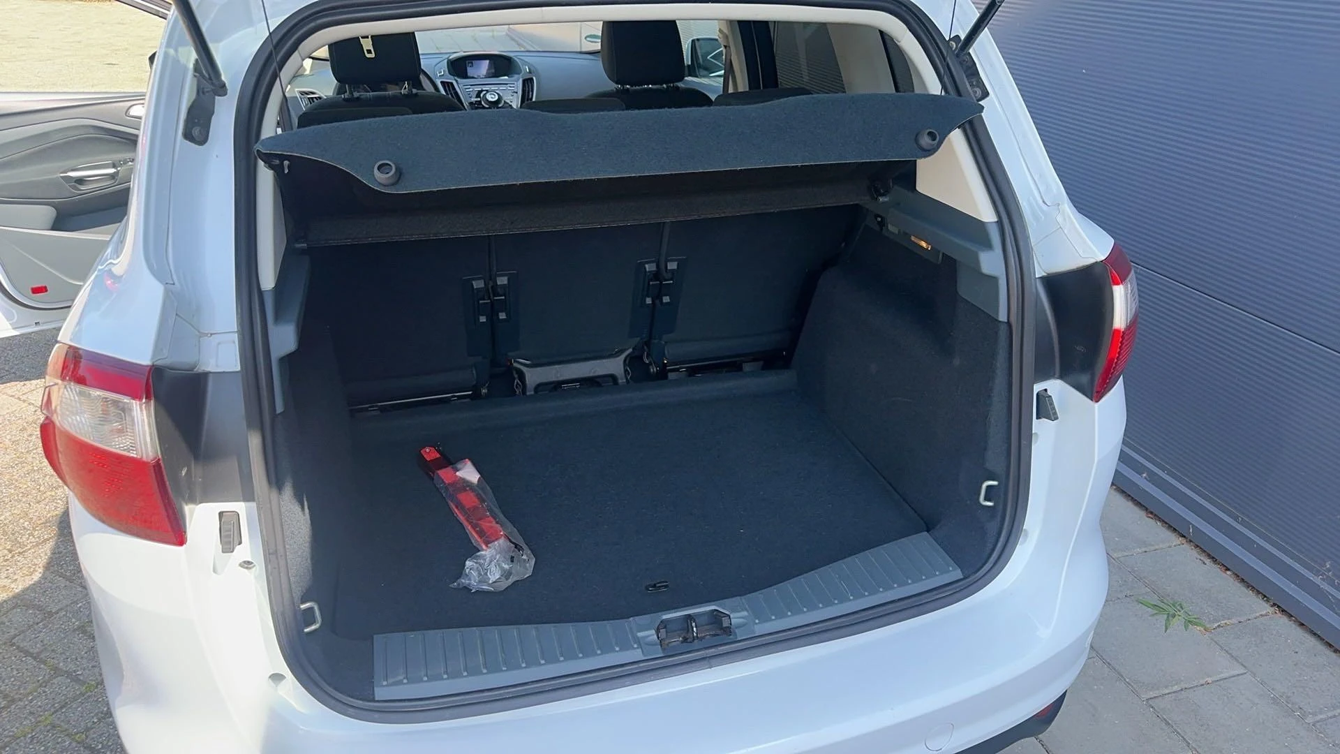 Ford-C-MAX-image-9