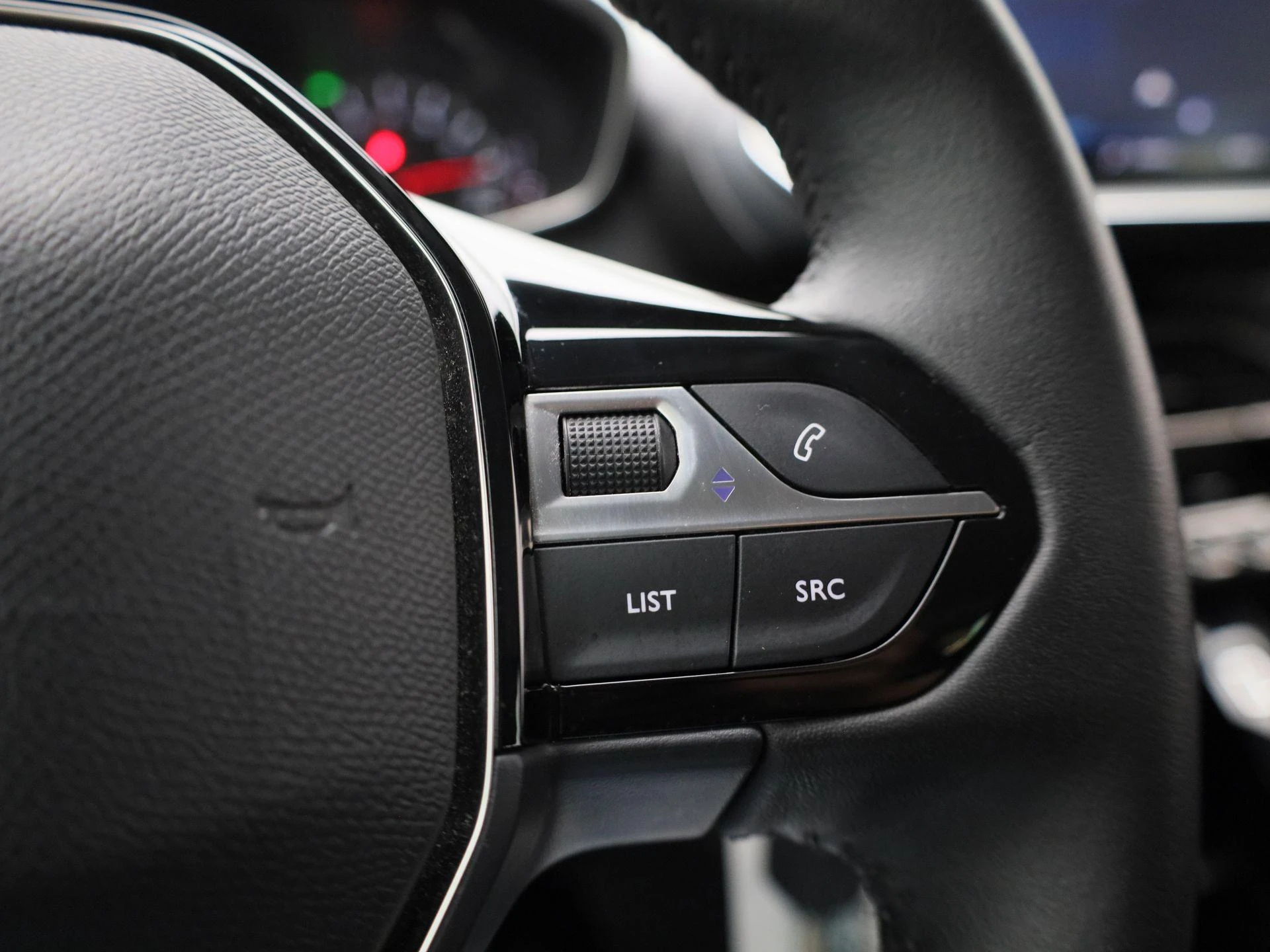 Peugeot-208-image-17