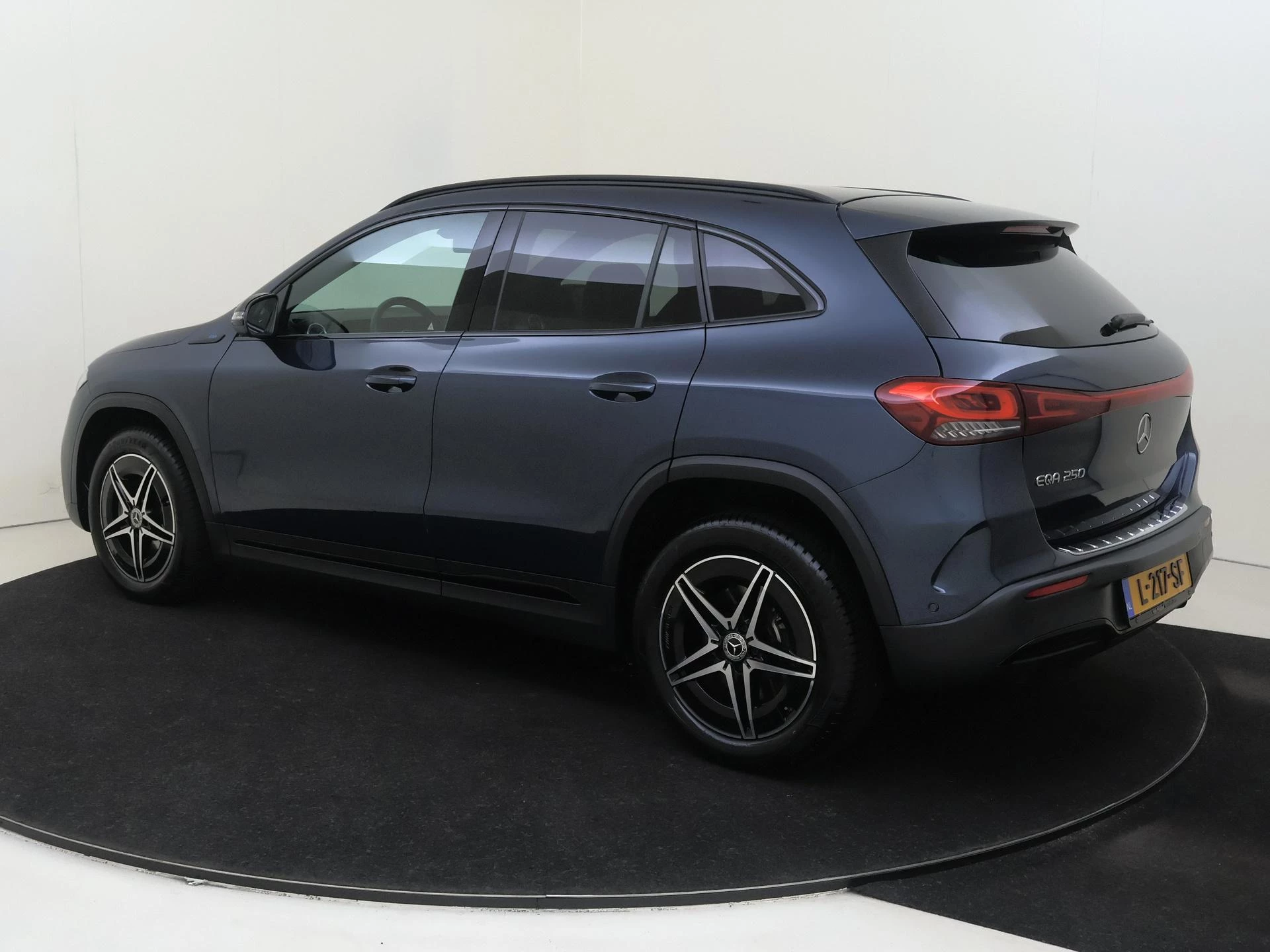 Mercedes-Benz Eqa