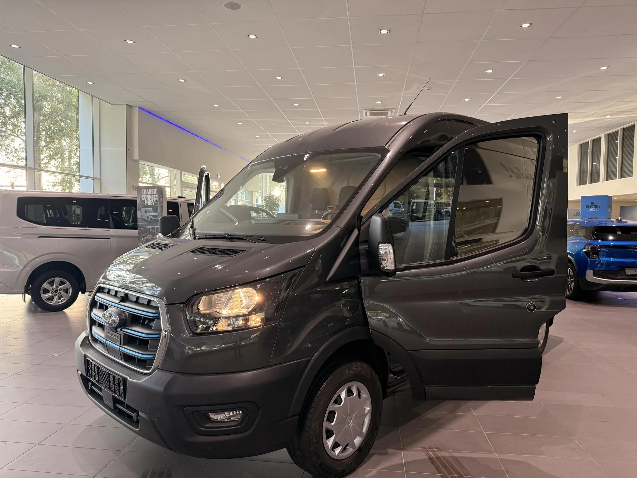 Ford-E-Transit-image-5