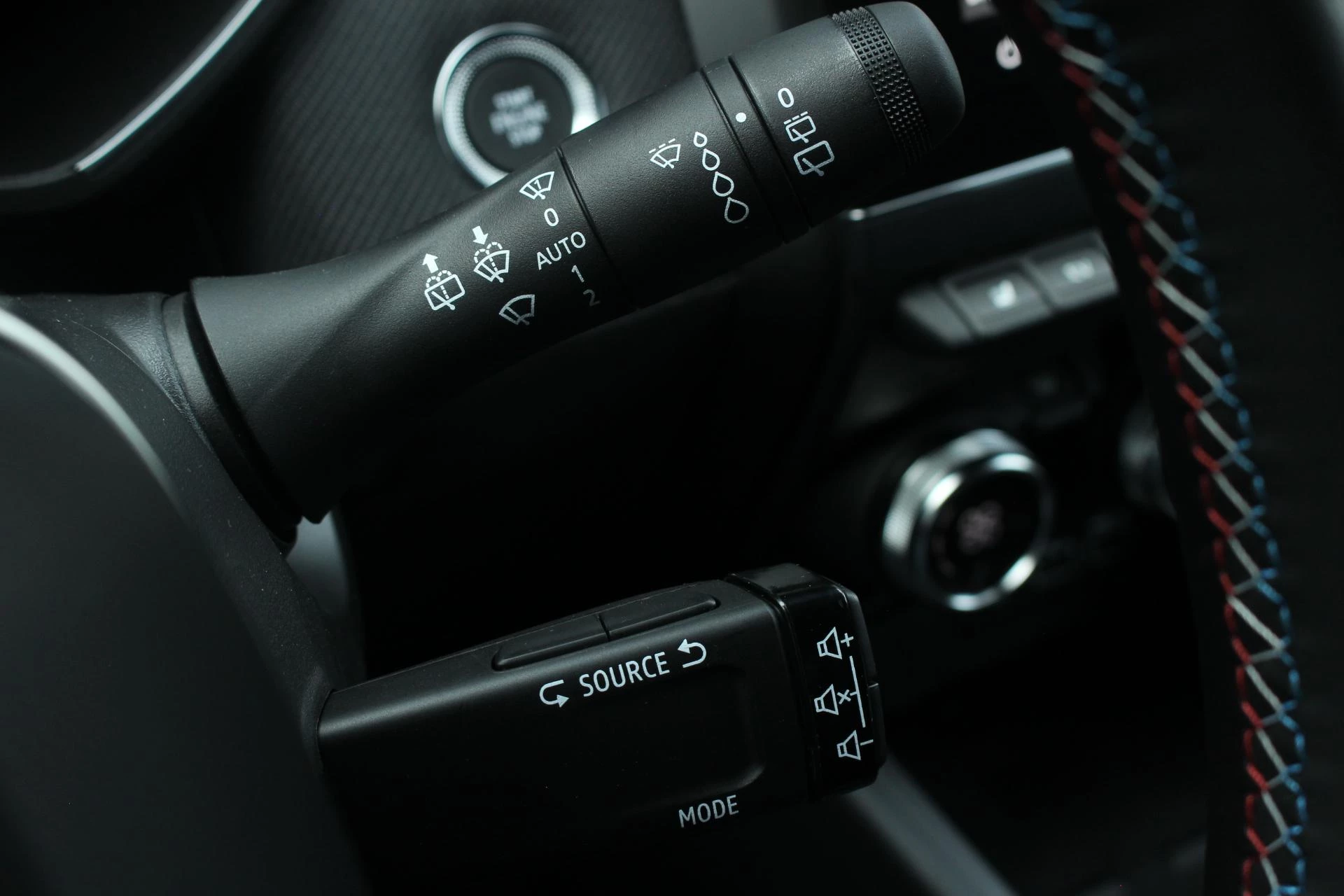 Renault-Clio-image-22