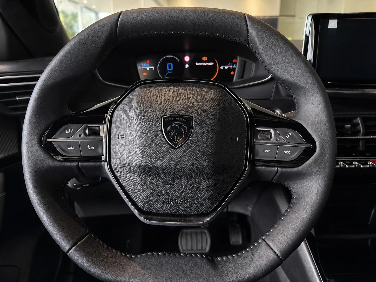 Peugeot 2008 1.2 Hybrid 145 Allure