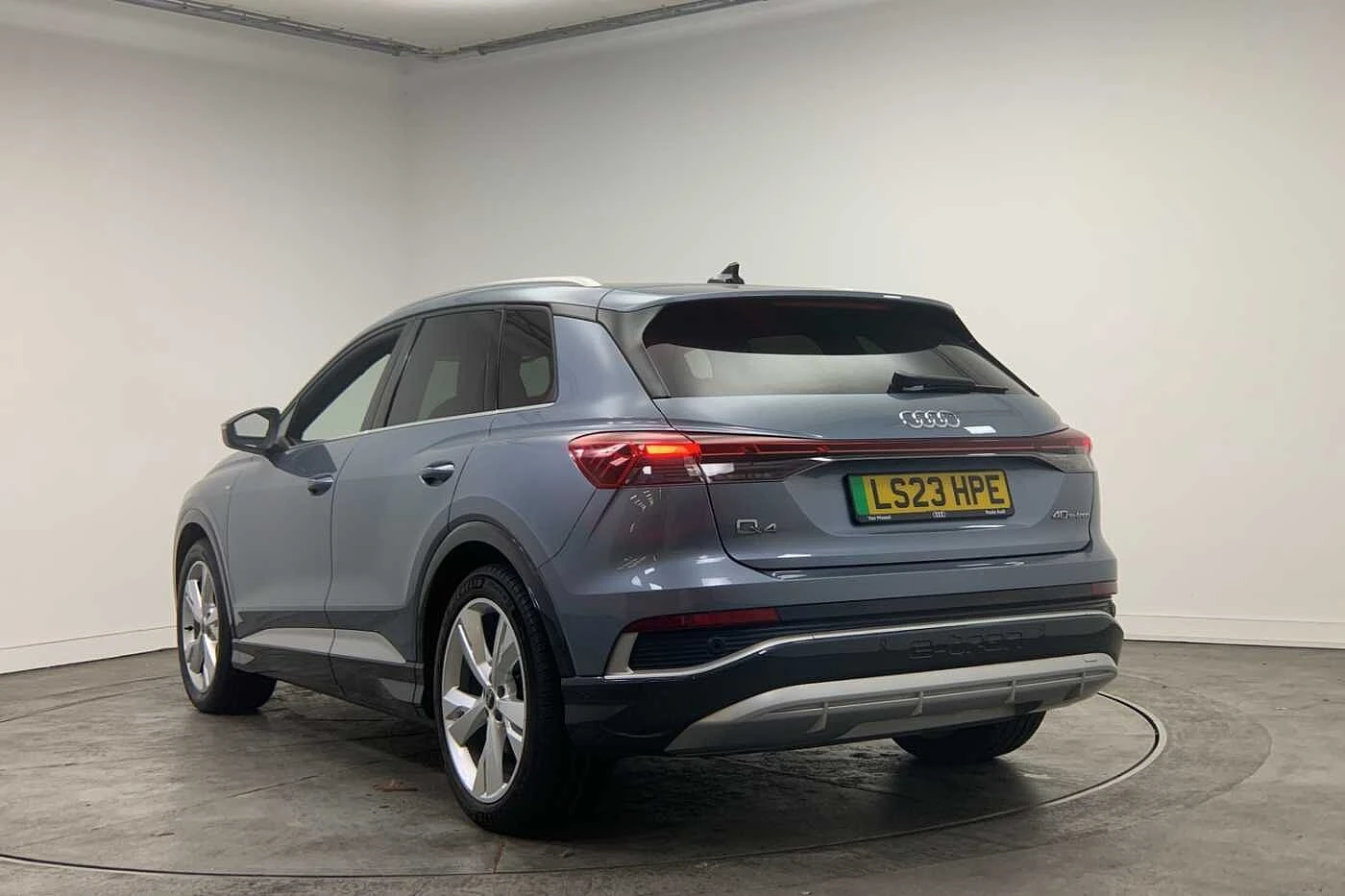 Audi-Q4 e-tron-image-5