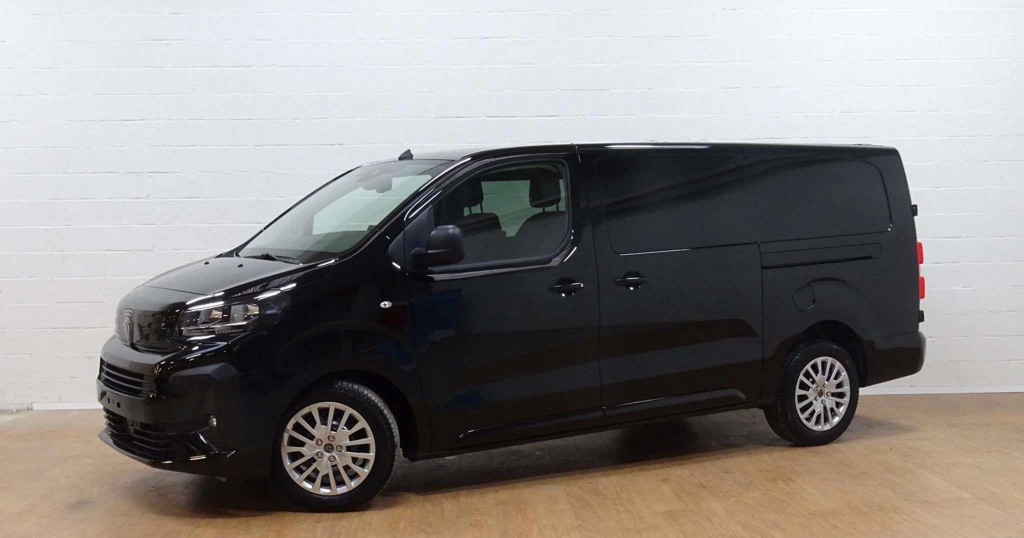 Peugeot-Expert-image-2