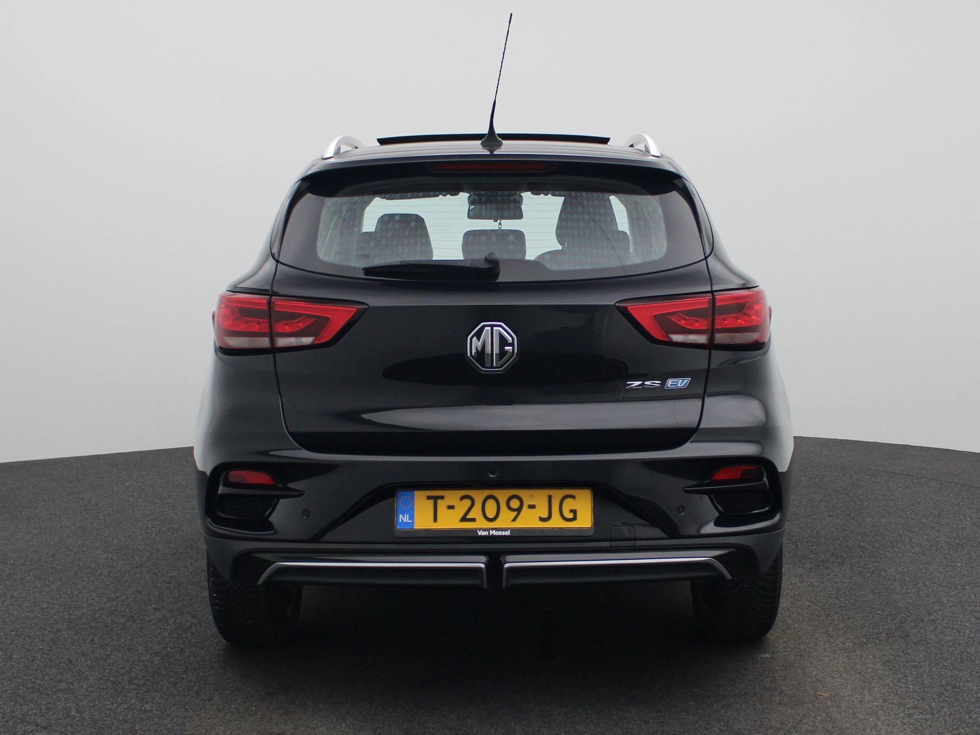 MG-ZS EV-image-4