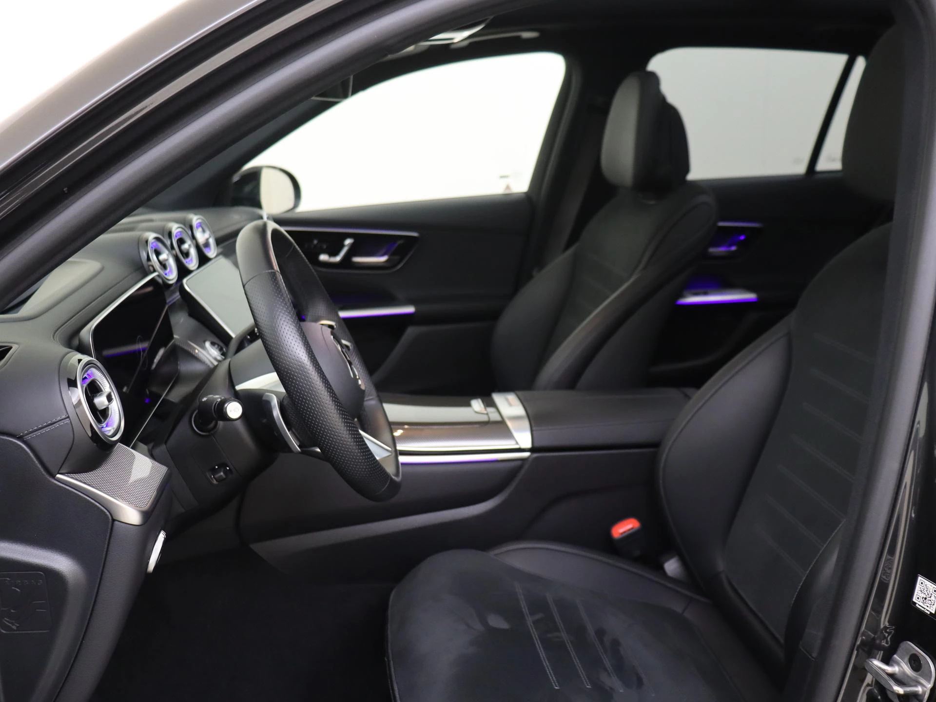 Mercedes-Benz-GLC-image-10