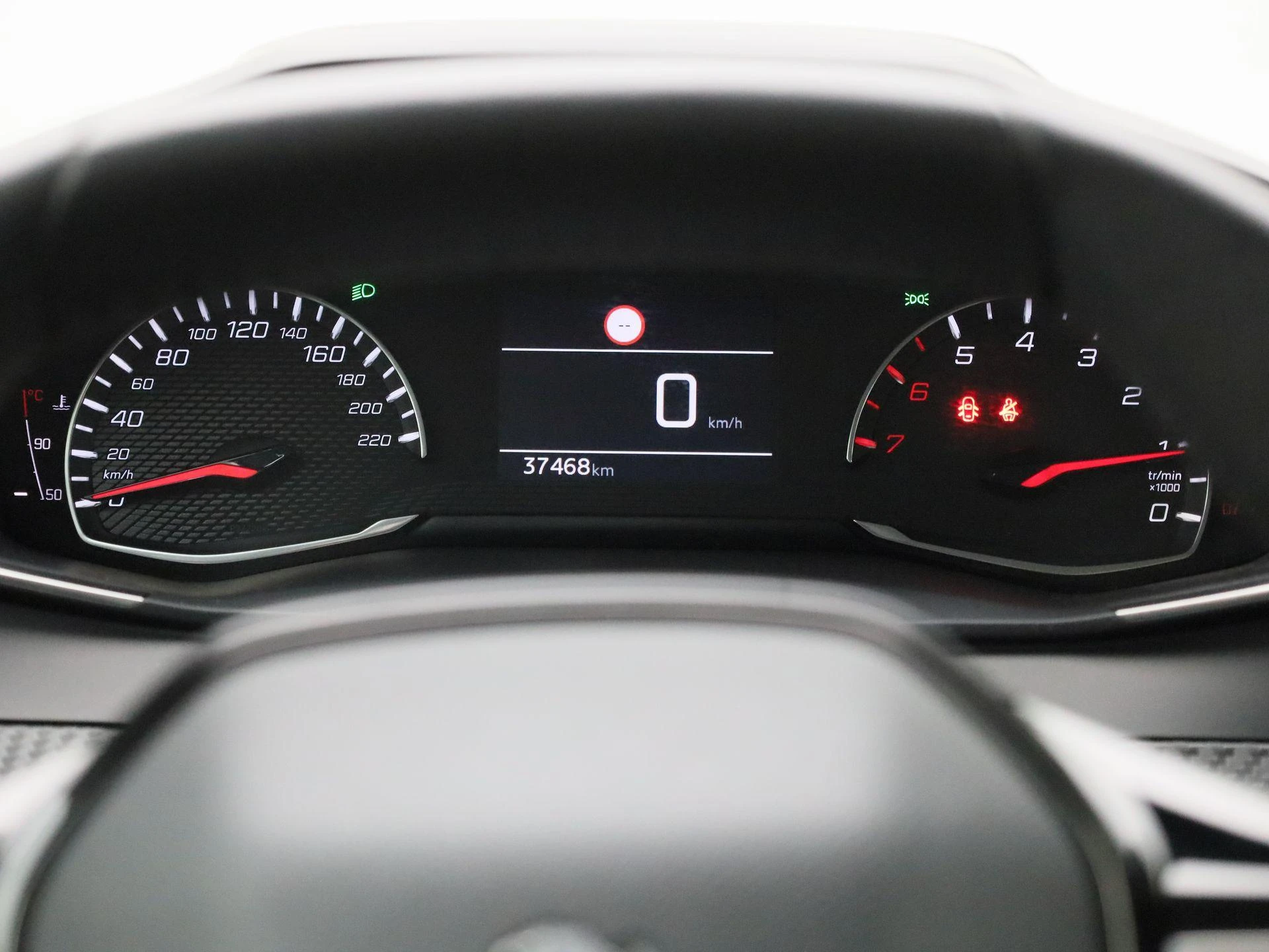 Peugeot-208-image-7