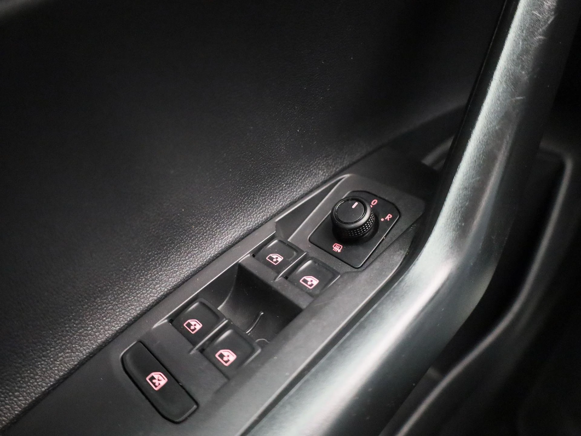 Volkswagen-Polo-image-20