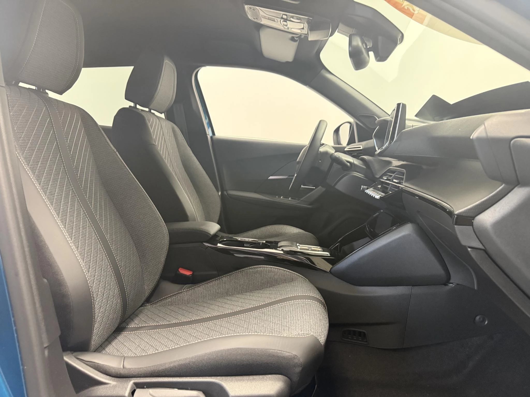 Peugeot 2008 1.2 Hybrid 110 Allure