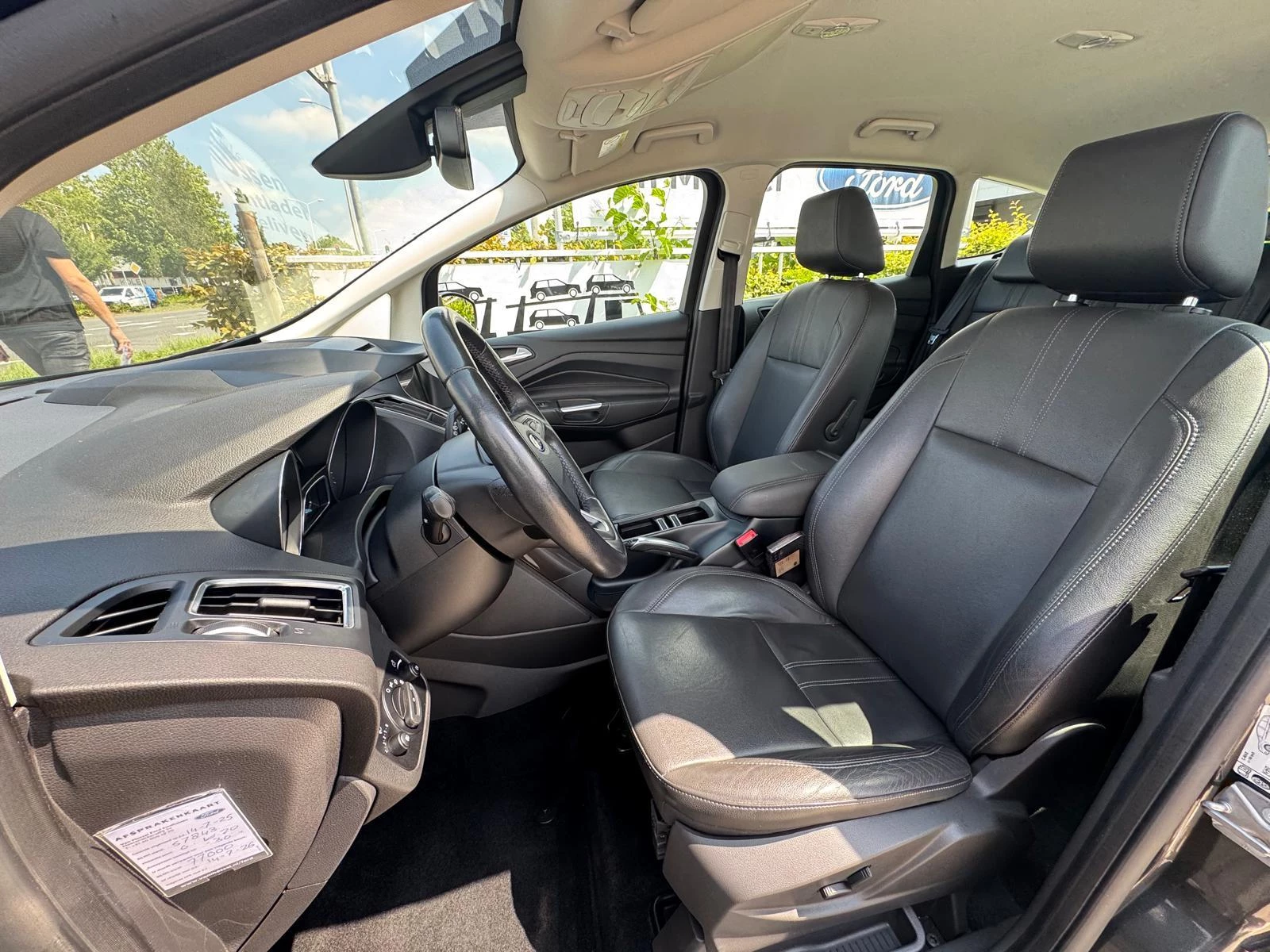 Ford-C-MAX-image-22