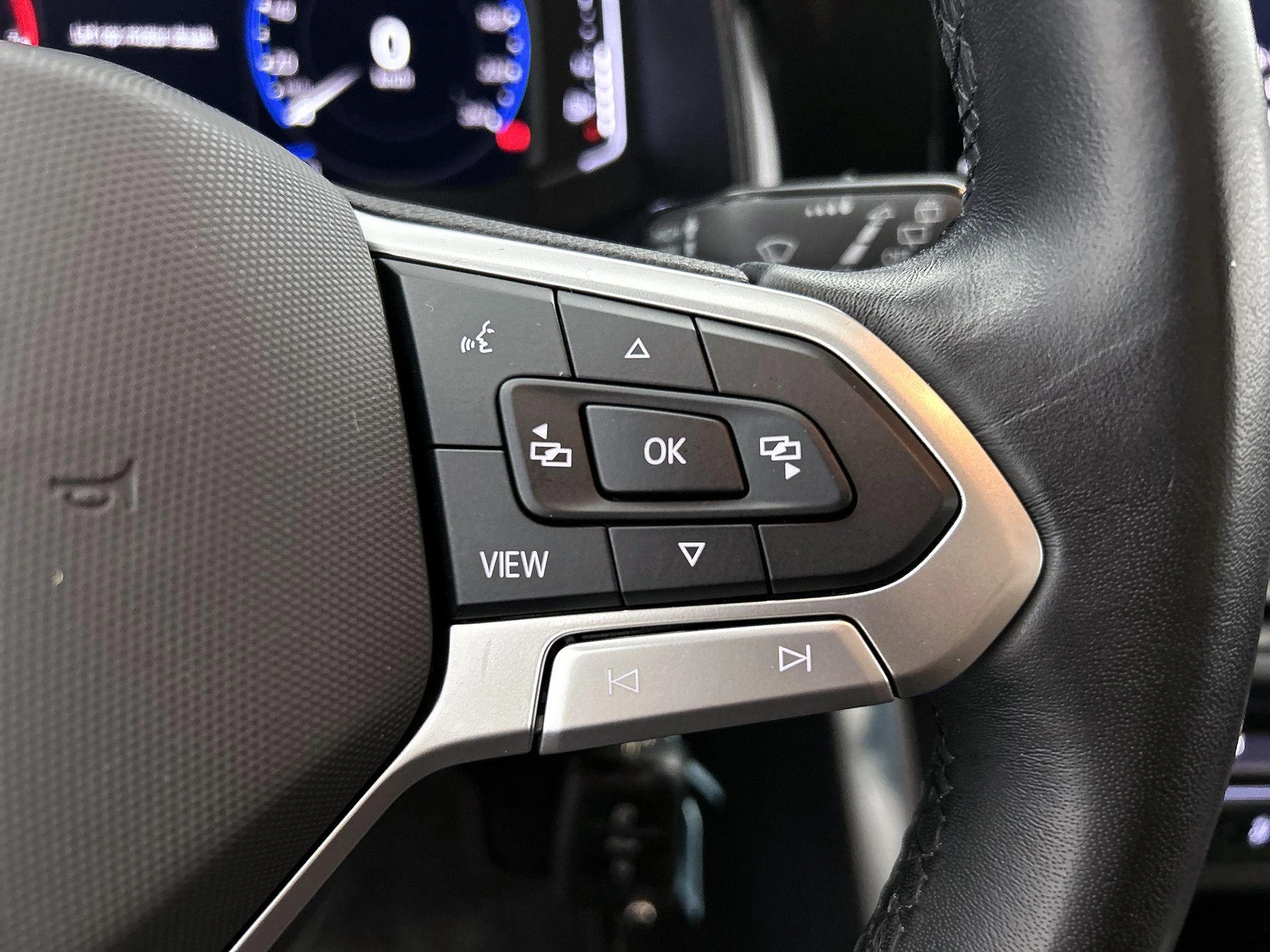 Volkswagen-Polo-image-5