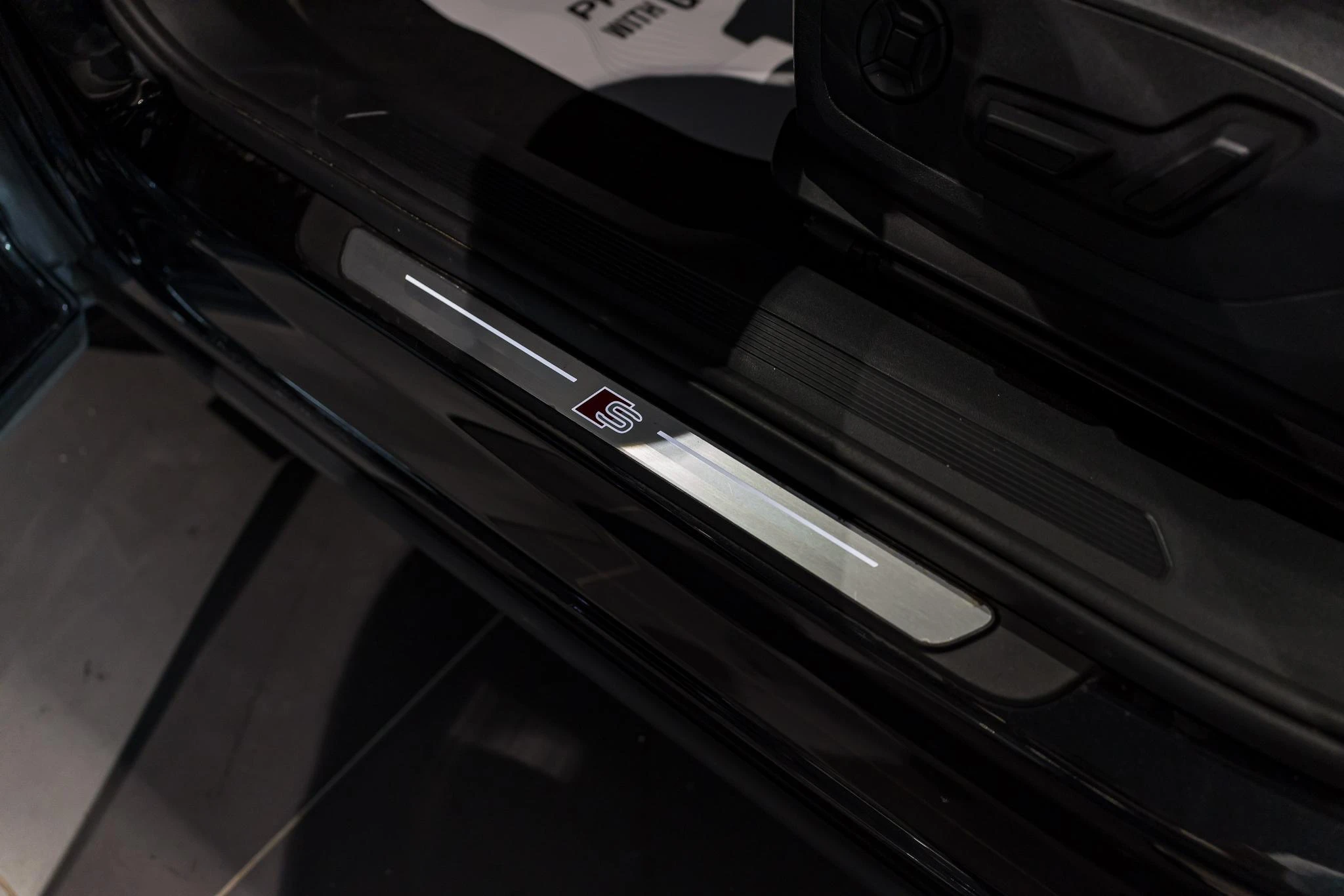Audi-Q4 Sportback e-tron-image-23