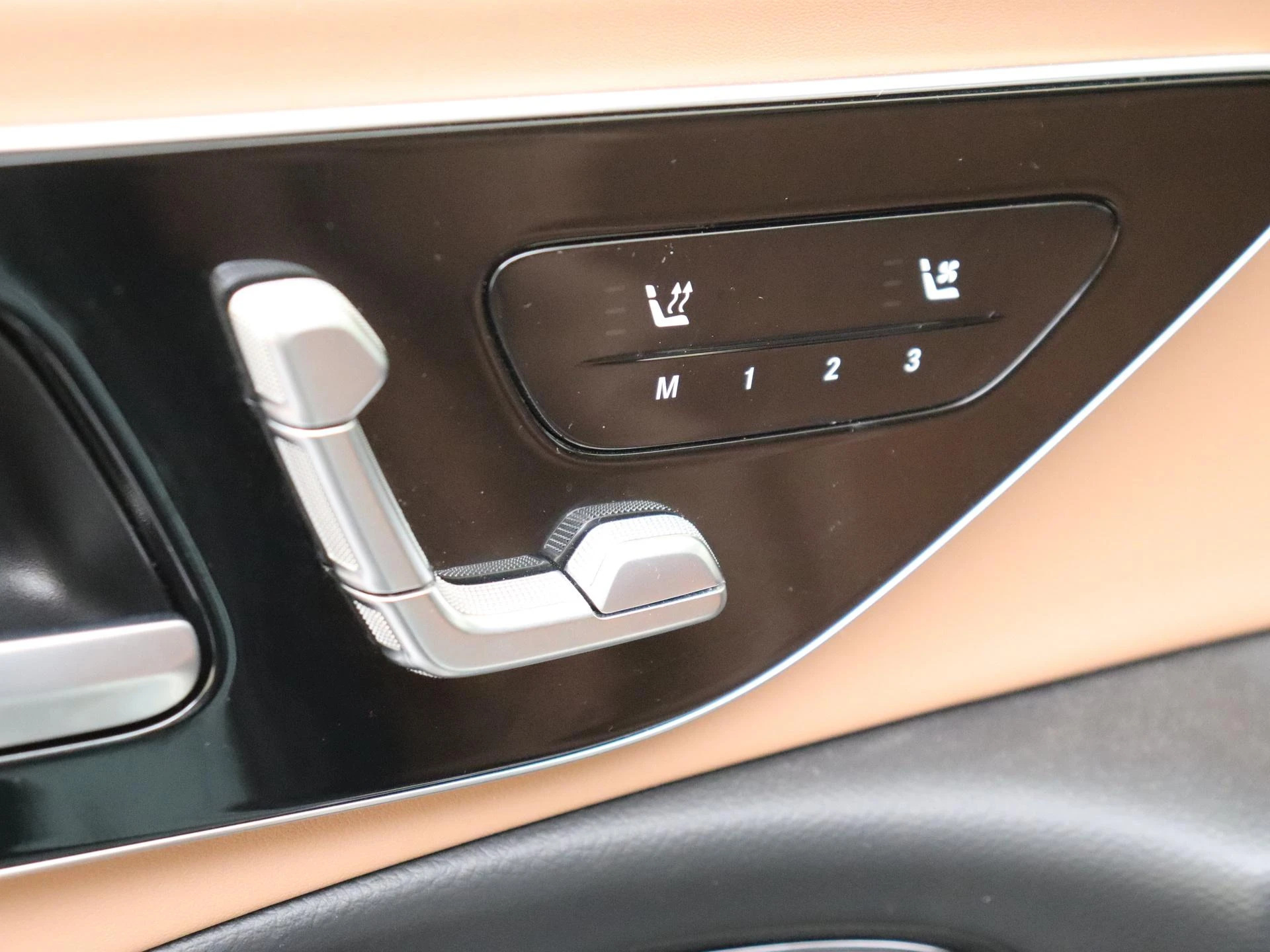 Mercedes-Benz-E-Klasse-image-23
