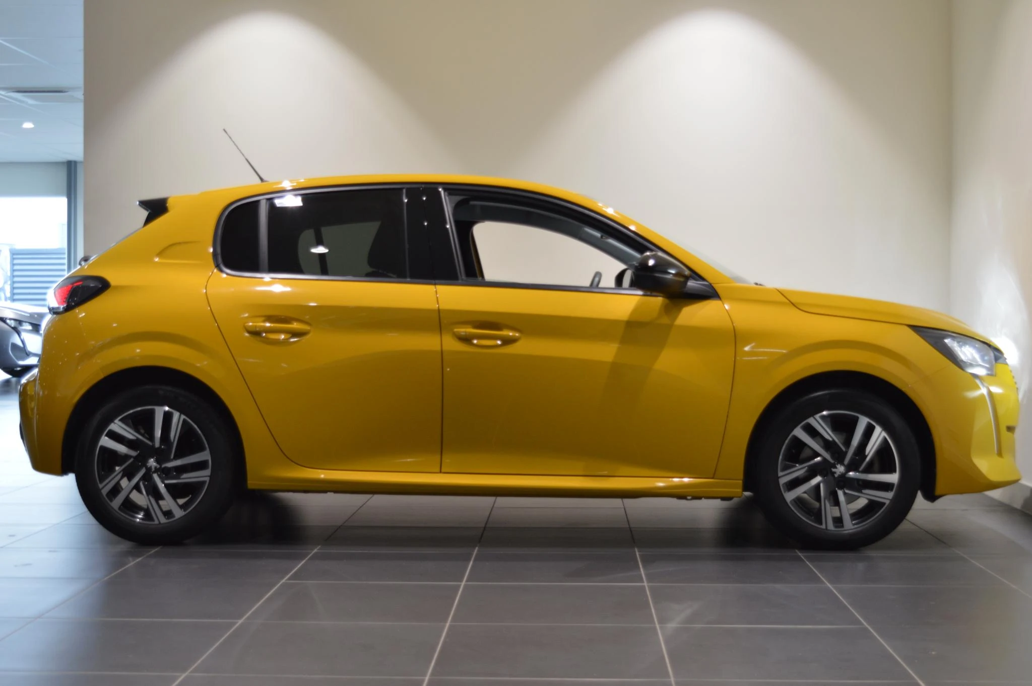 Peugeot-208-image-16