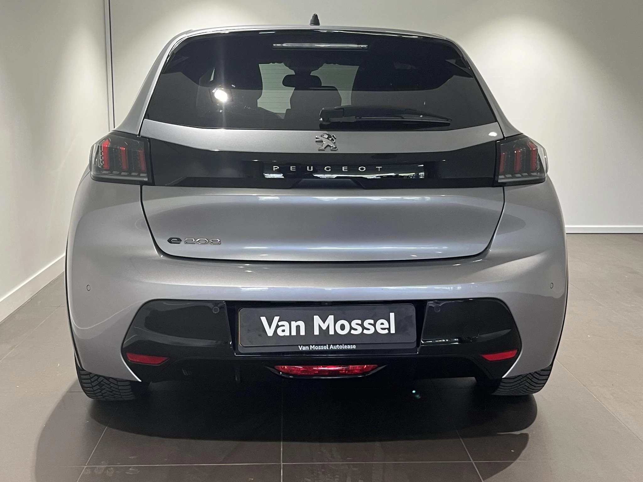 Peugeot-e-208-image-3