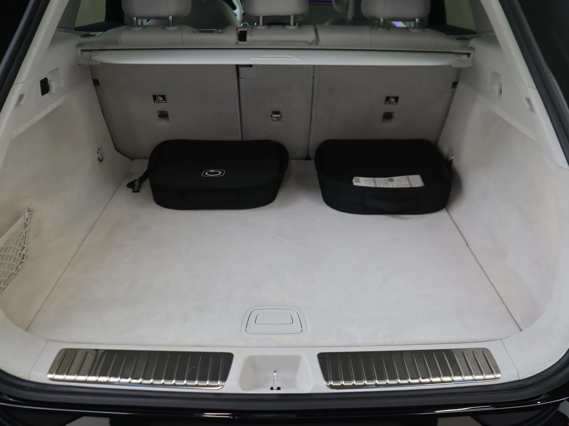 Mercedes-Benz-EQE-image-27
