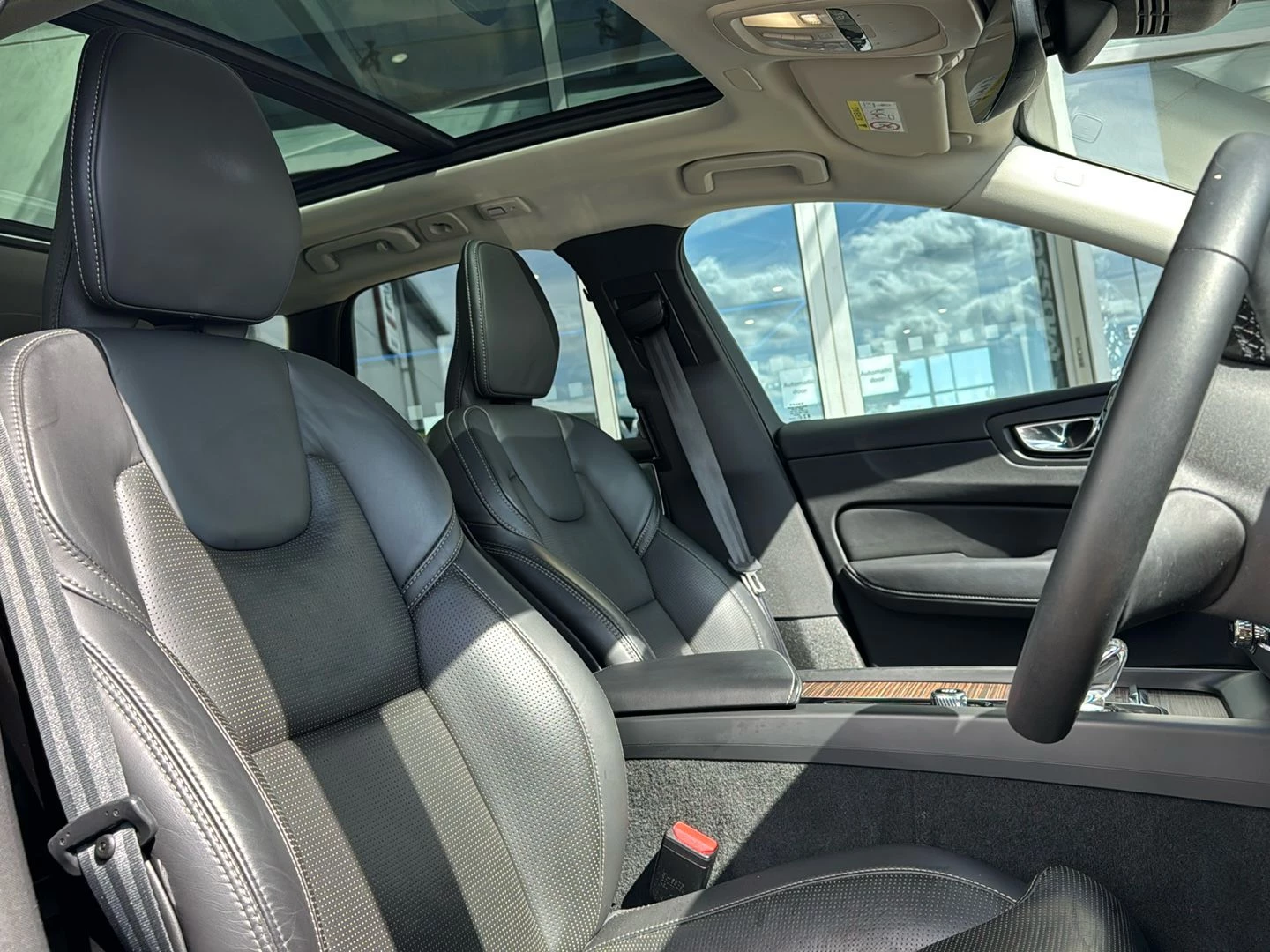 Volvo-XC60-image-16