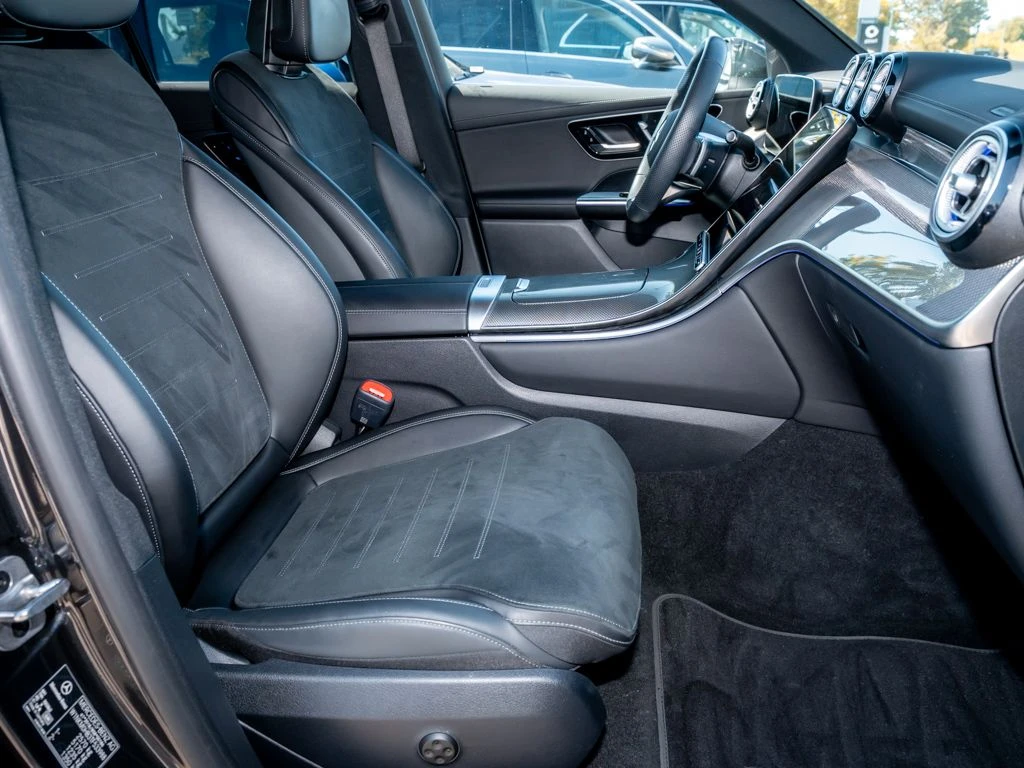Mercedes-Benz-GLC 300 d-image-11