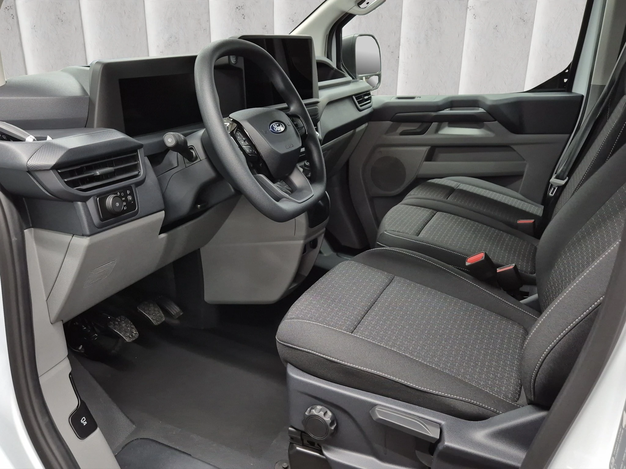 Ford-Transit Custom-image-9