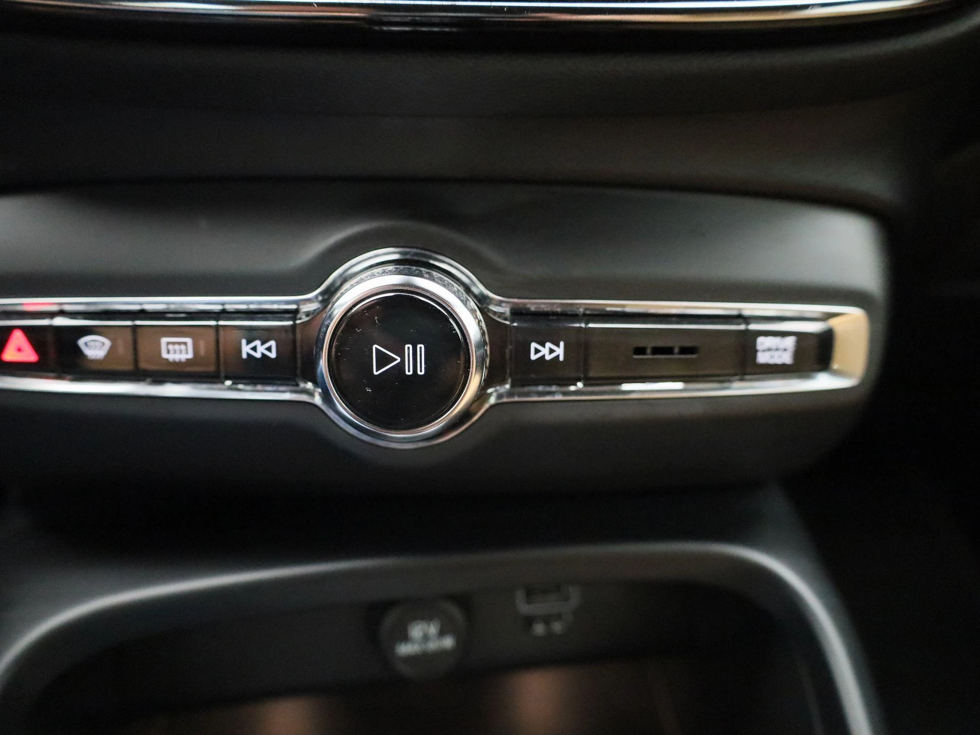 Volvo-XC40-image-21
