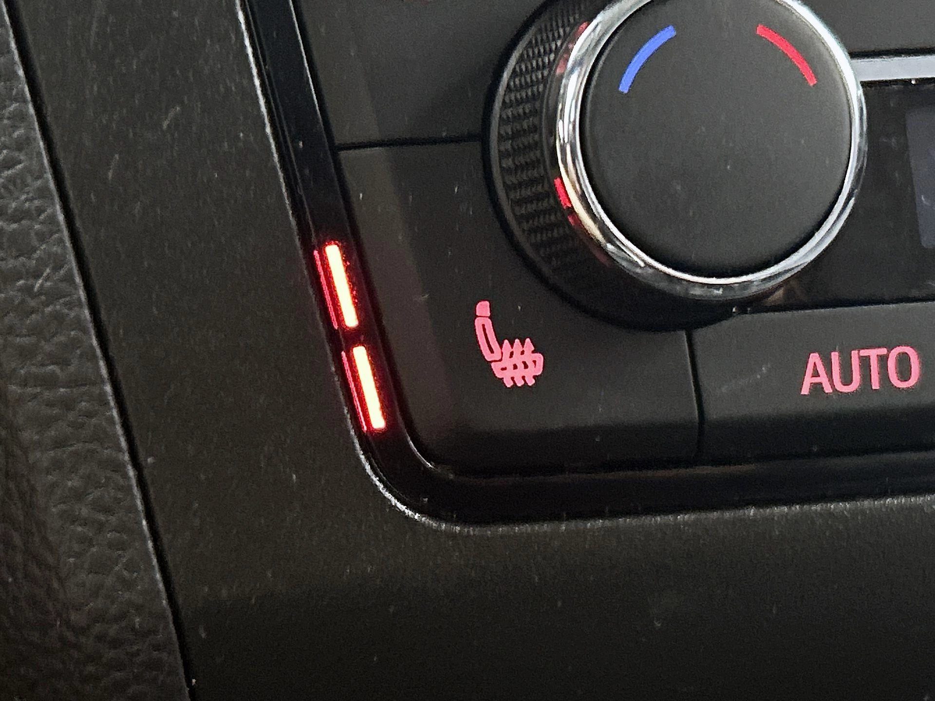 SEAT-Arona-image-5