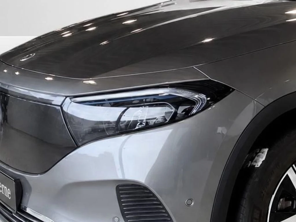 Mercedes-Benz-EQA 250-image-4