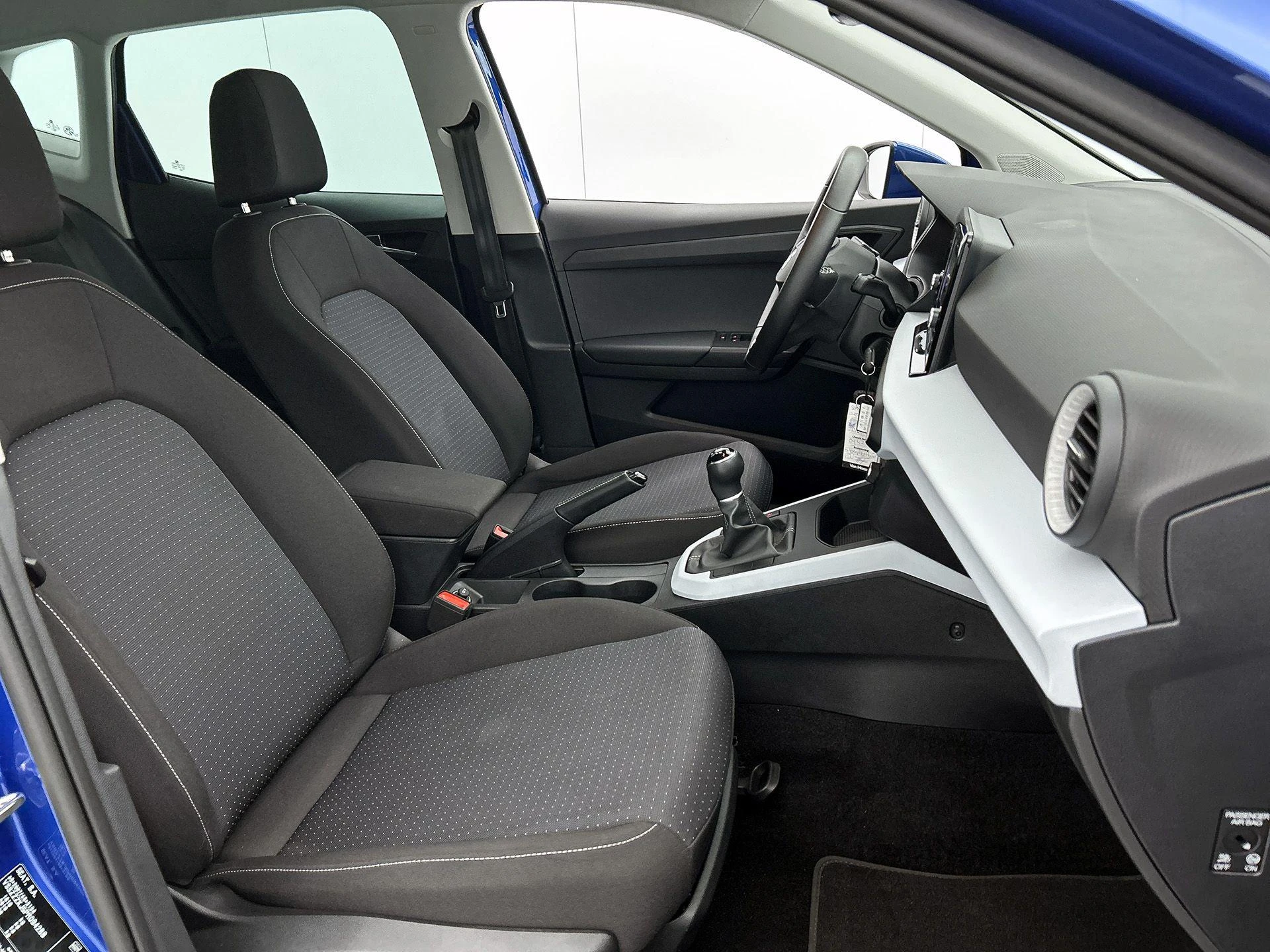 SEAT-Arona-image-32