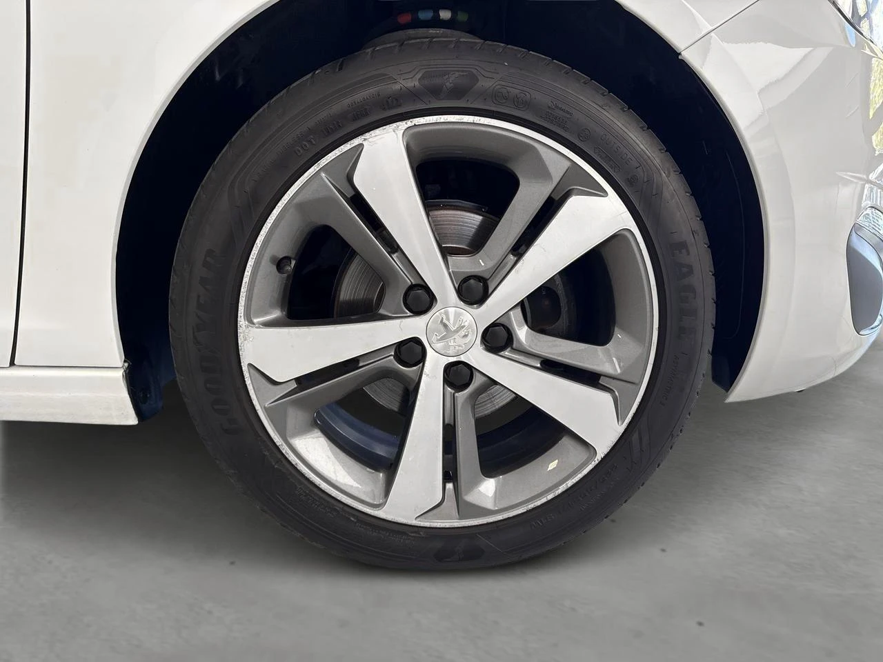 Peugeot-308-image-2