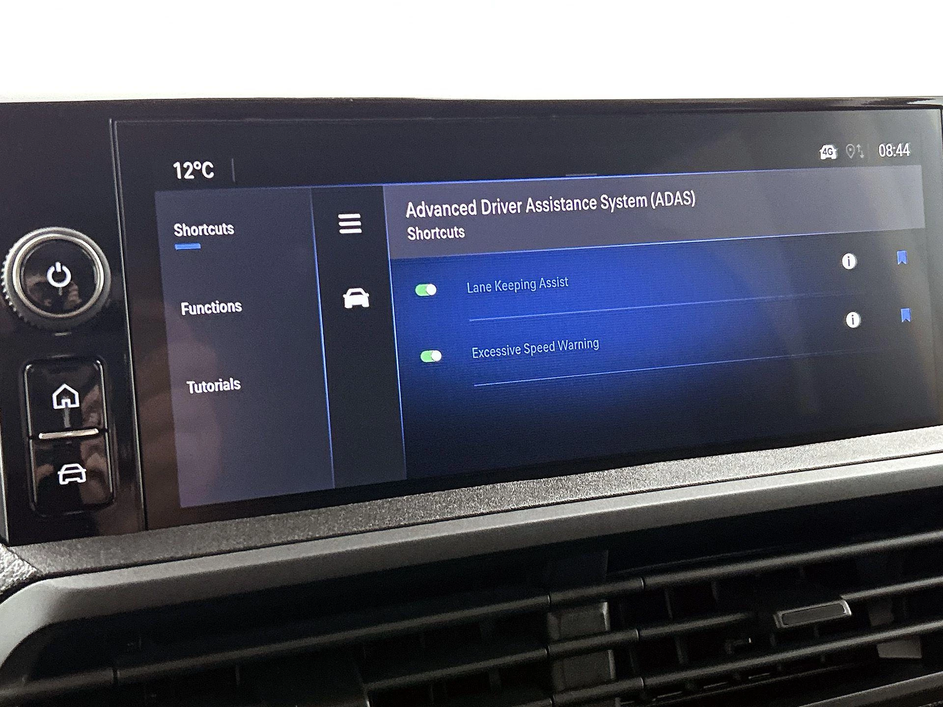 Opel-Vivaro-e-image-9