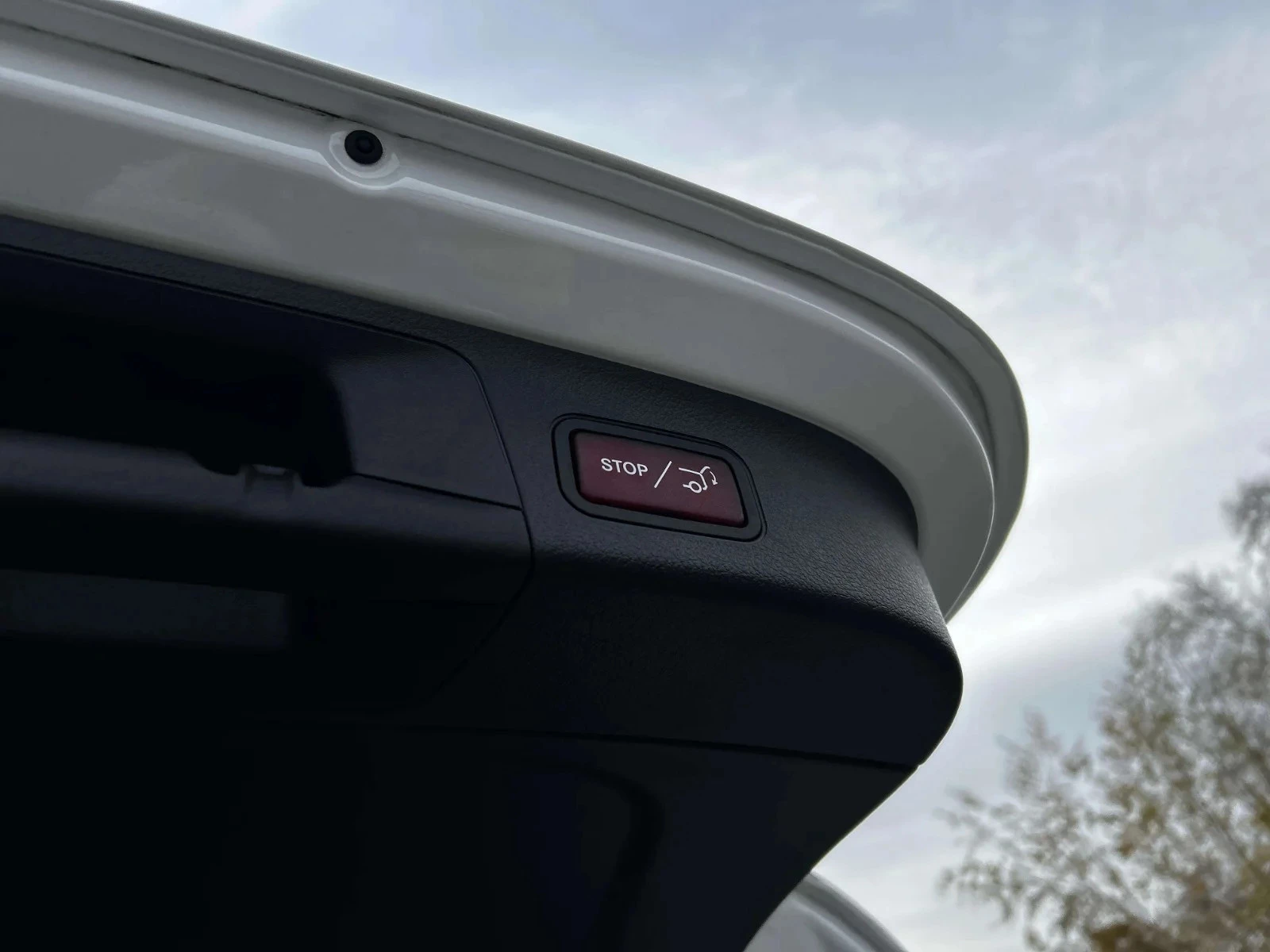 Mercedes-Benz-EQA-image-22