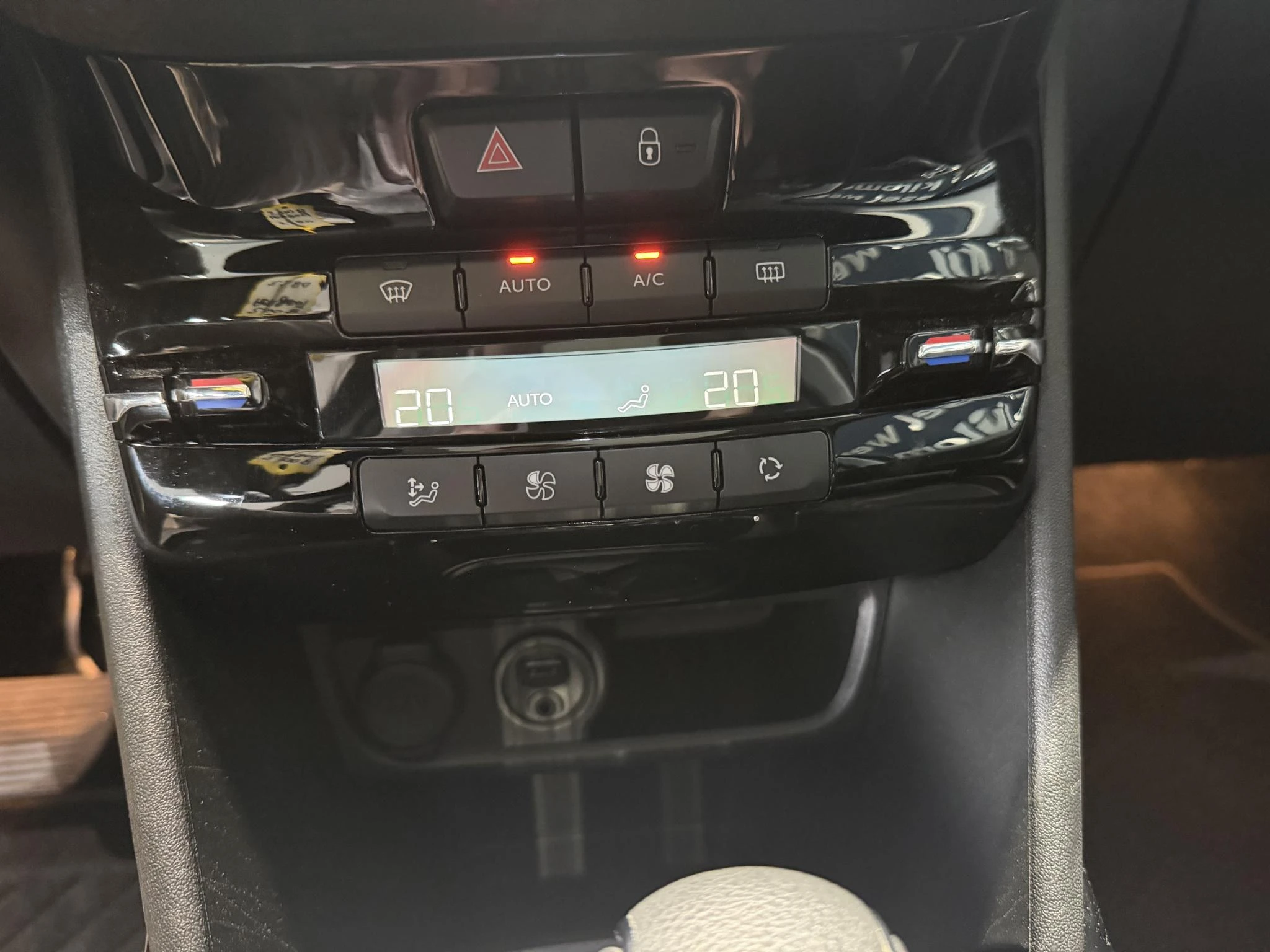 Peugeot-2008-image-10