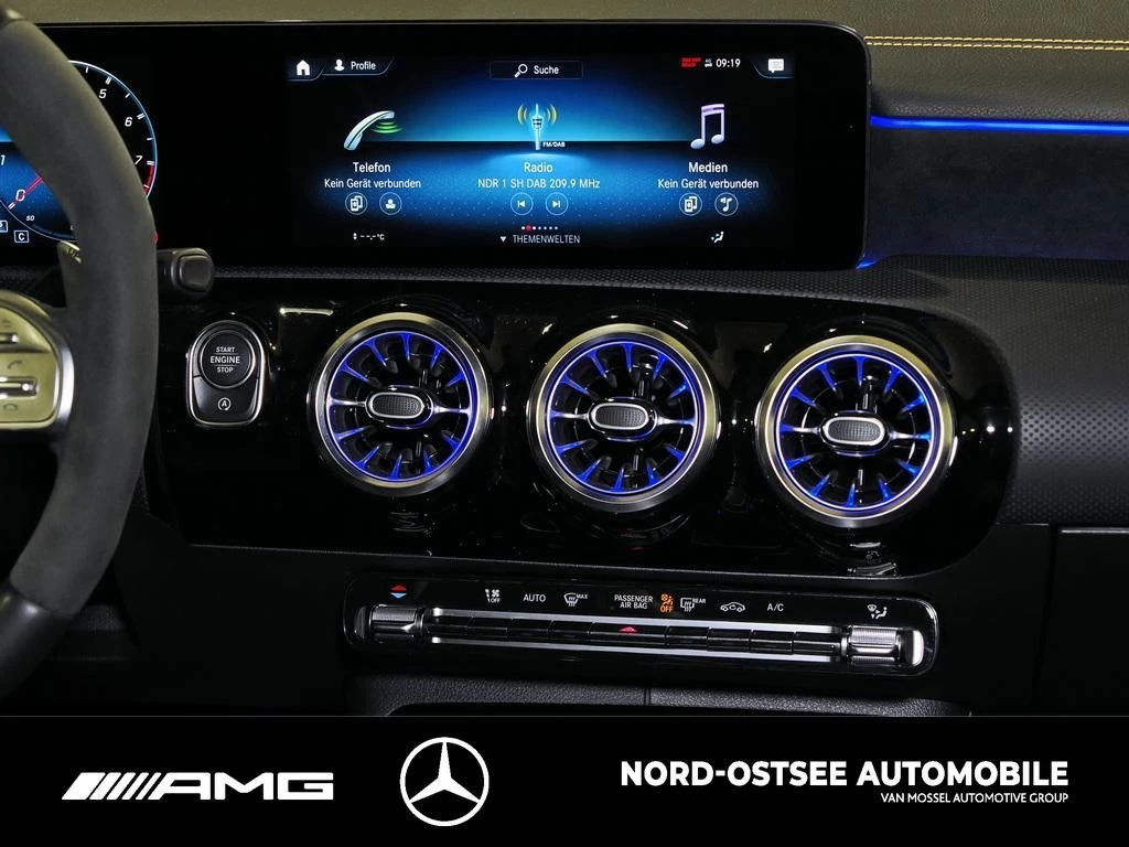 Mercedes-Benz CLA 45 S AMG 4M LED BURMESTER DAB NAVI SITZHZG AMG Line