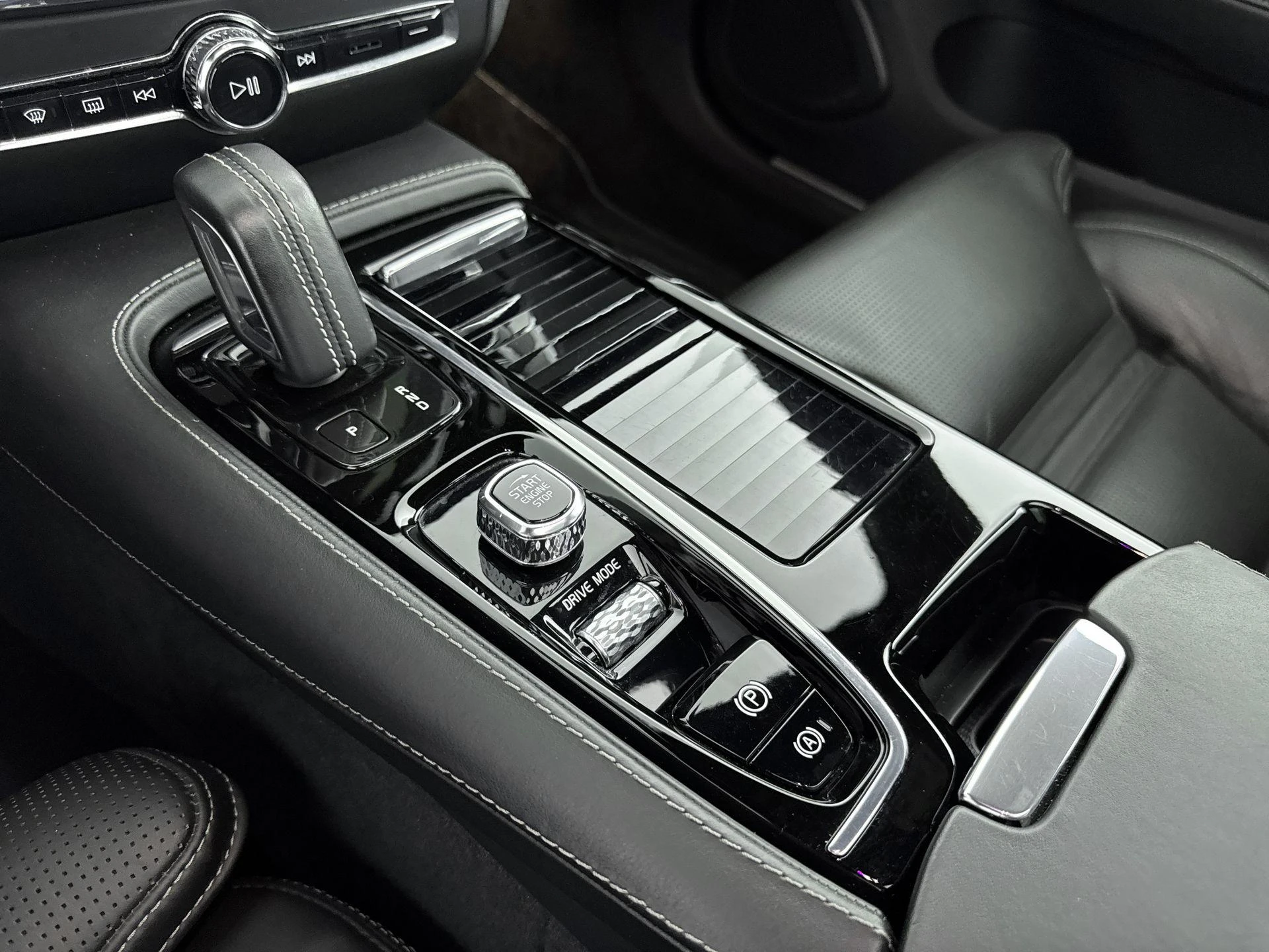 Volvo-V60-image-13