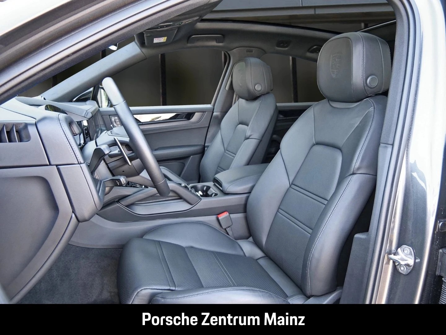 Porsche-Cayenne-image-4